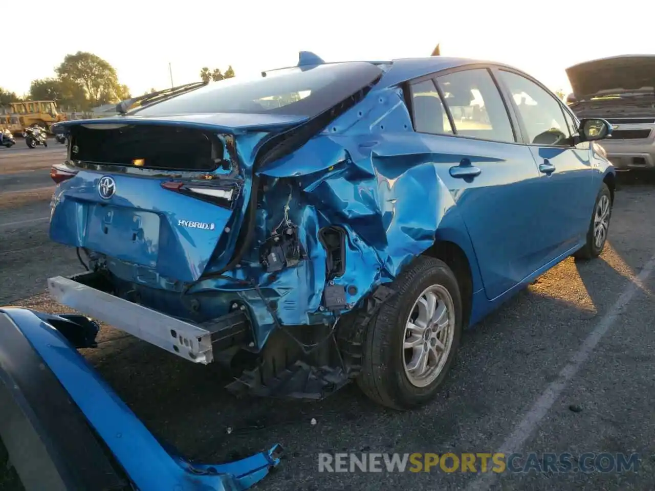 4 Photograph of a damaged car JTDL9RFU7L3019875 TOYOTA PRIUS 2020