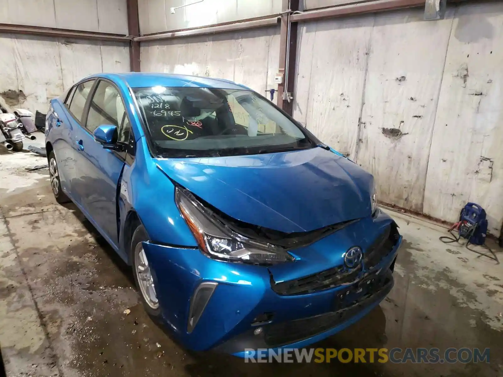 1 Photograph of a damaged car JTDL9RFU9L3016945 TOYOTA PRIUS 2020