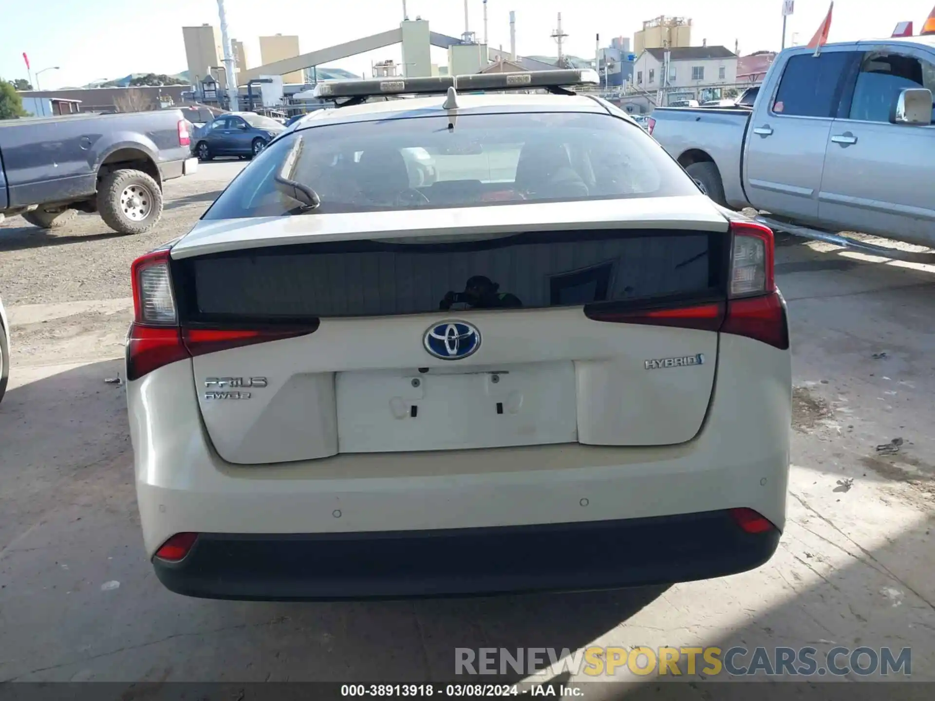 17 Photograph of a damaged car JTDL9RFU9L3019358 TOYOTA PRIUS 2020