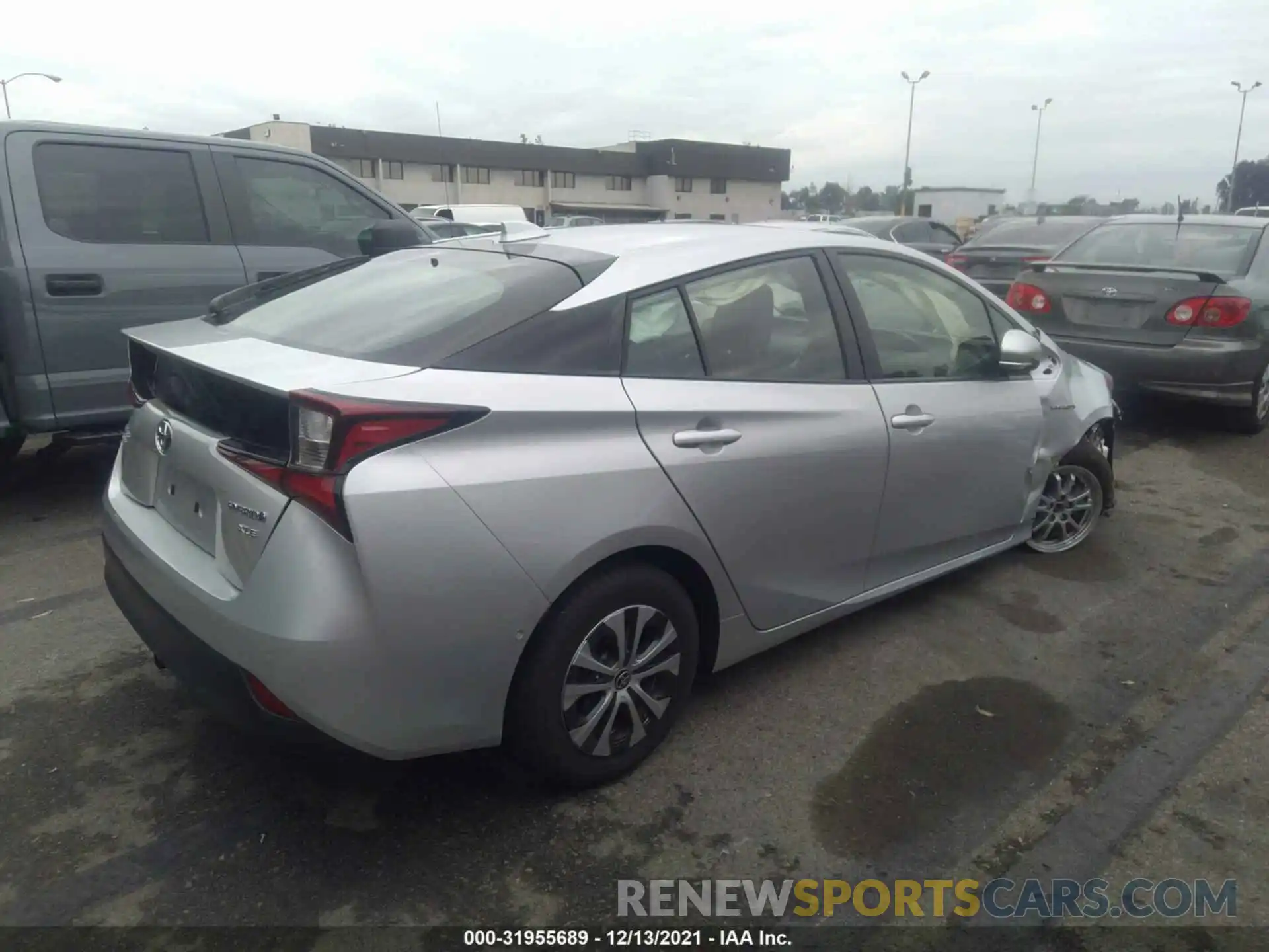 4 Фотография поврежденного автомобиля JTDL9RFUXL3020504 TOYOTA PRIUS 2020