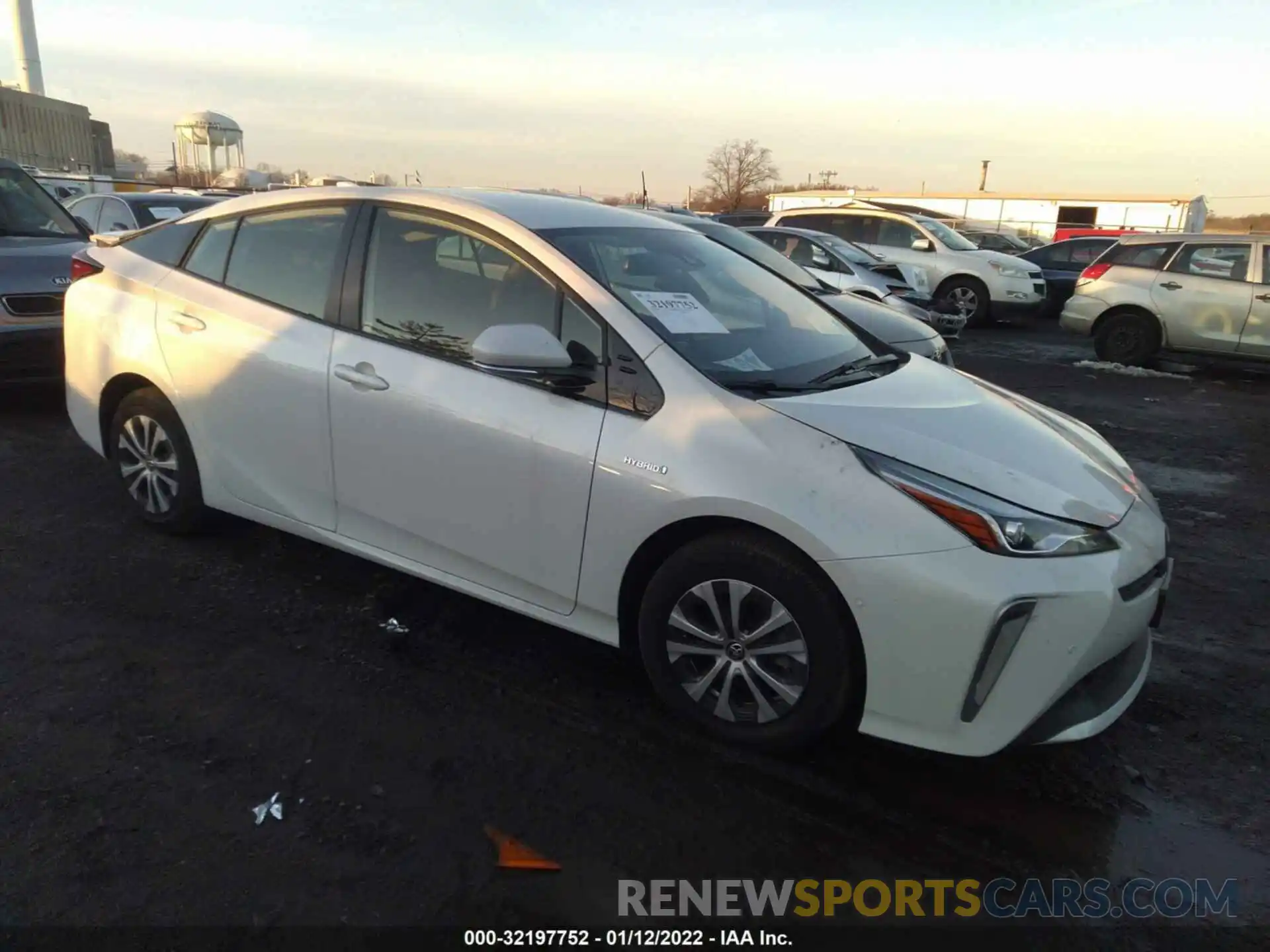 1 Photograph of a damaged car JTDL9RFUXL3020891 TOYOTA PRIUS 2020