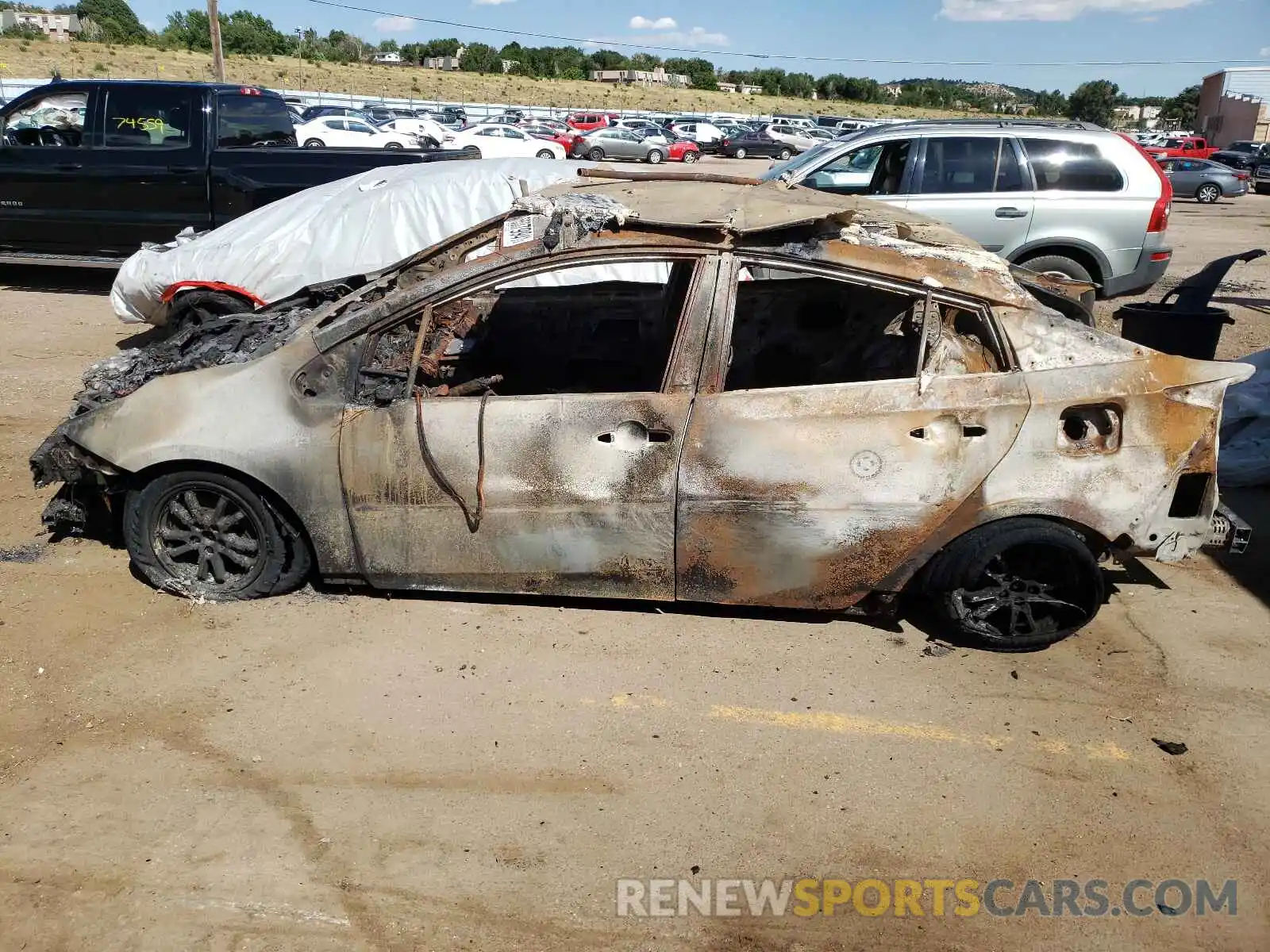 10 Photograph of a damaged car KTDL9RFU3L3014074 TOYOTA PRIUS 2020