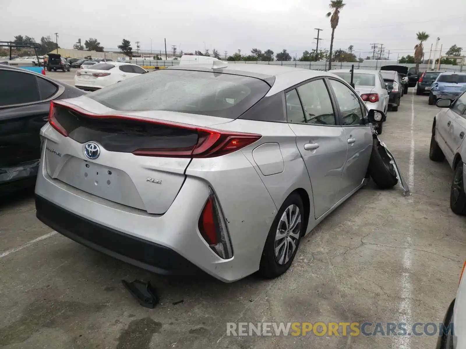 4 Photograph of a damaged car JTDKAMFP0M3183163 TOYOTA PRIUS 2021