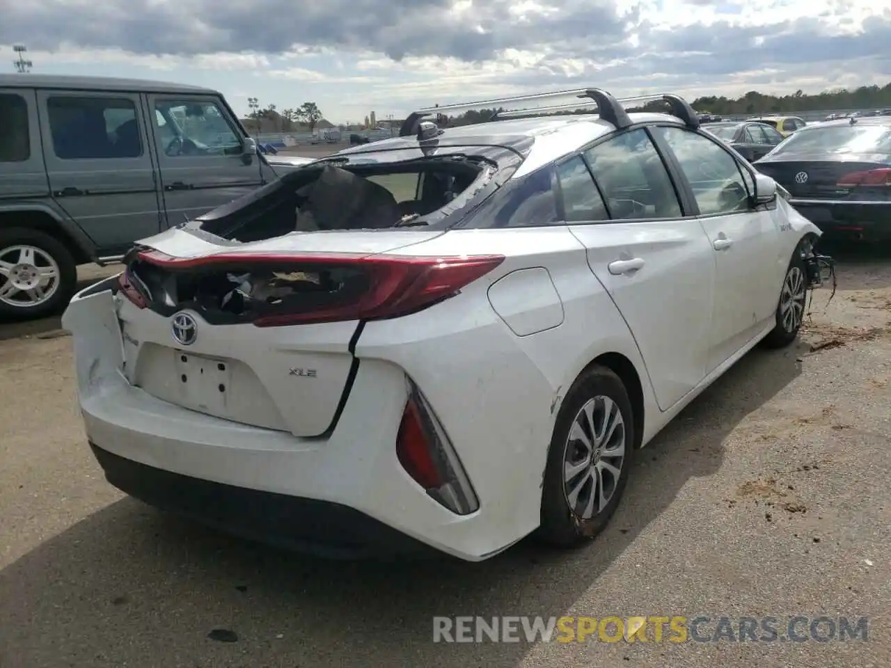 4 Photograph of a damaged car JTDKAMFP2M3192771 TOYOTA PRIUS 2021