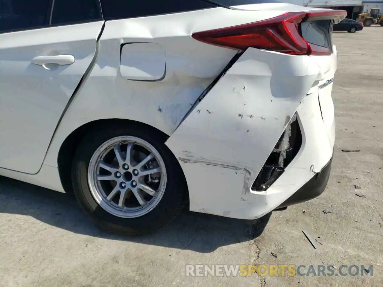 9 Photograph of a damaged car JTDKAMFP3M3183853 TOYOTA PRIUS 2021