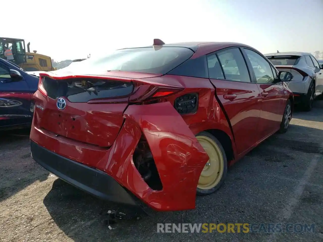 4 Photograph of a damaged car JTDKAMFP4M3173204 TOYOTA PRIUS 2021