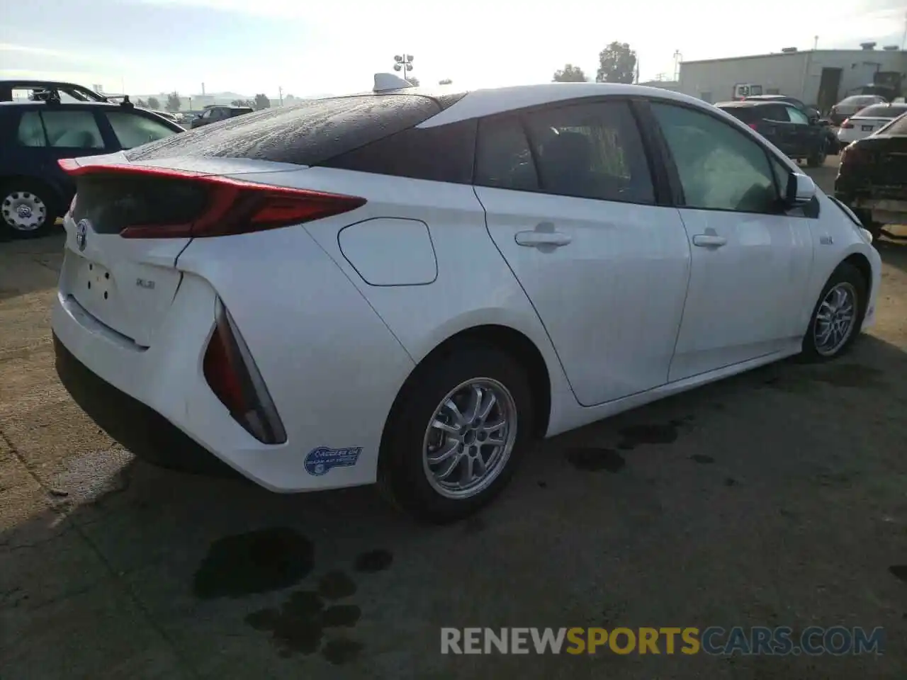 4 Photograph of a damaged car JTDKAMFP4M3193937 TOYOTA PRIUS 2021