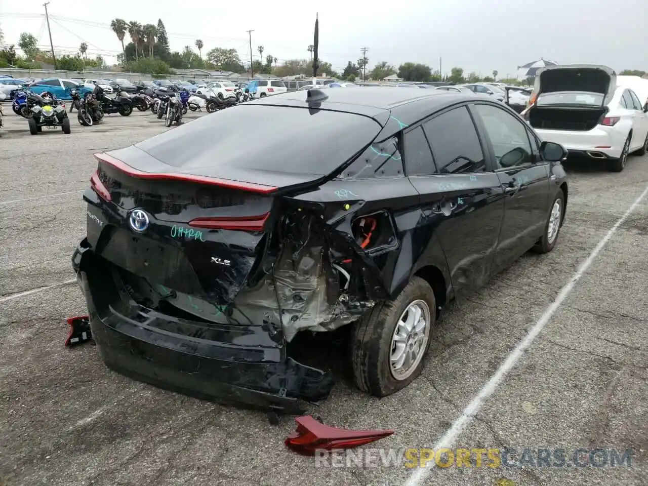 4 Photograph of a damaged car JTDKAMFP5M3179433 TOYOTA PRIUS 2021