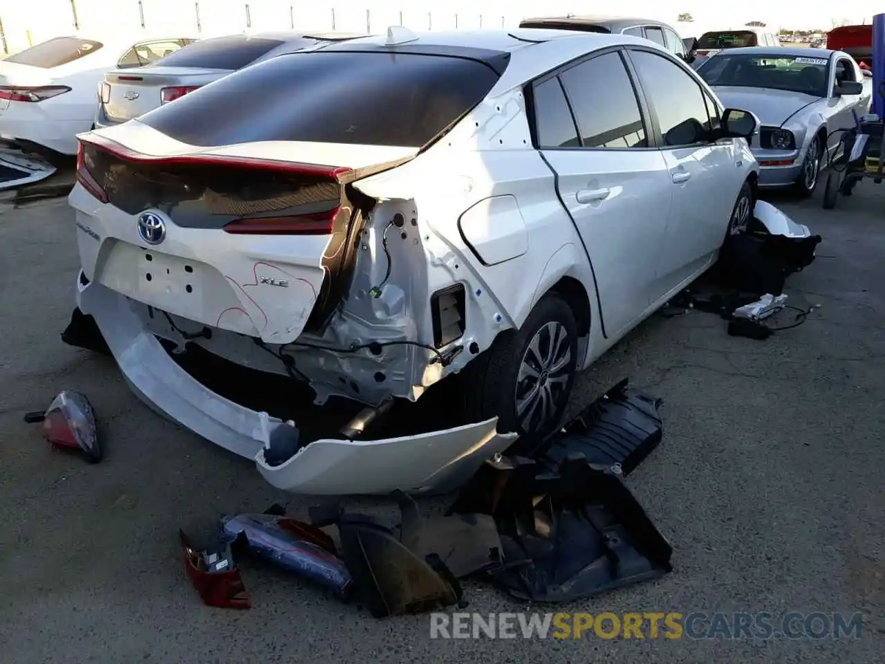 4 Photograph of a damaged car JTDKAMFP5M3195311 TOYOTA PRIUS 2021