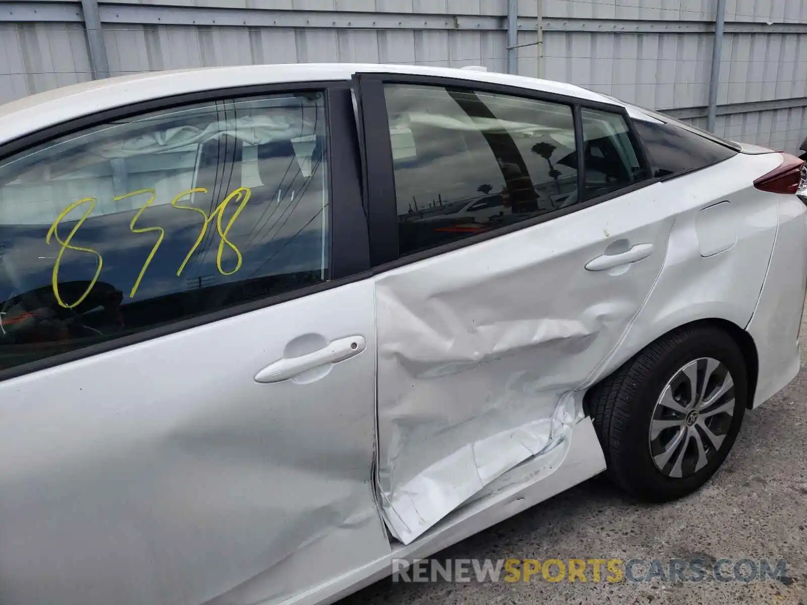 9 Photograph of a damaged car JTDKAMFP6M3180333 TOYOTA PRIUS 2021