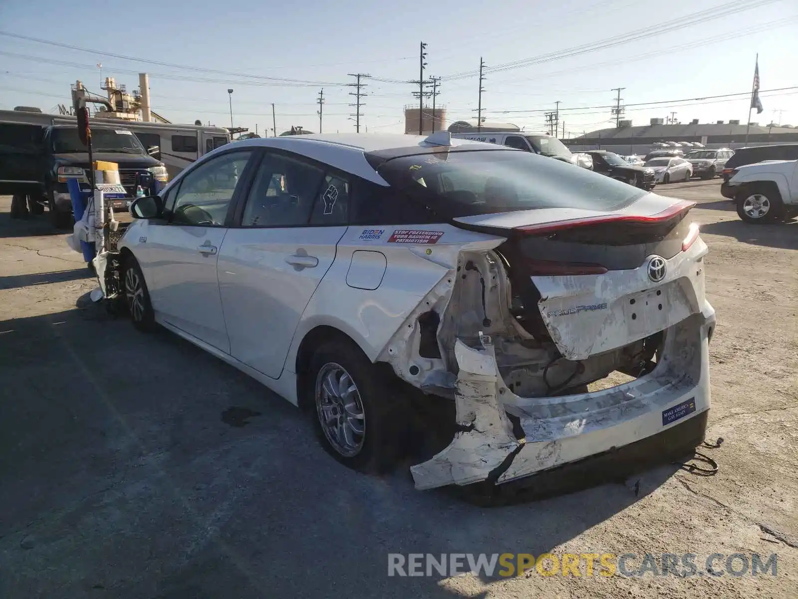 3 Photograph of a damaged car JTDKAMFP8M3176994 TOYOTA PRIUS 2021