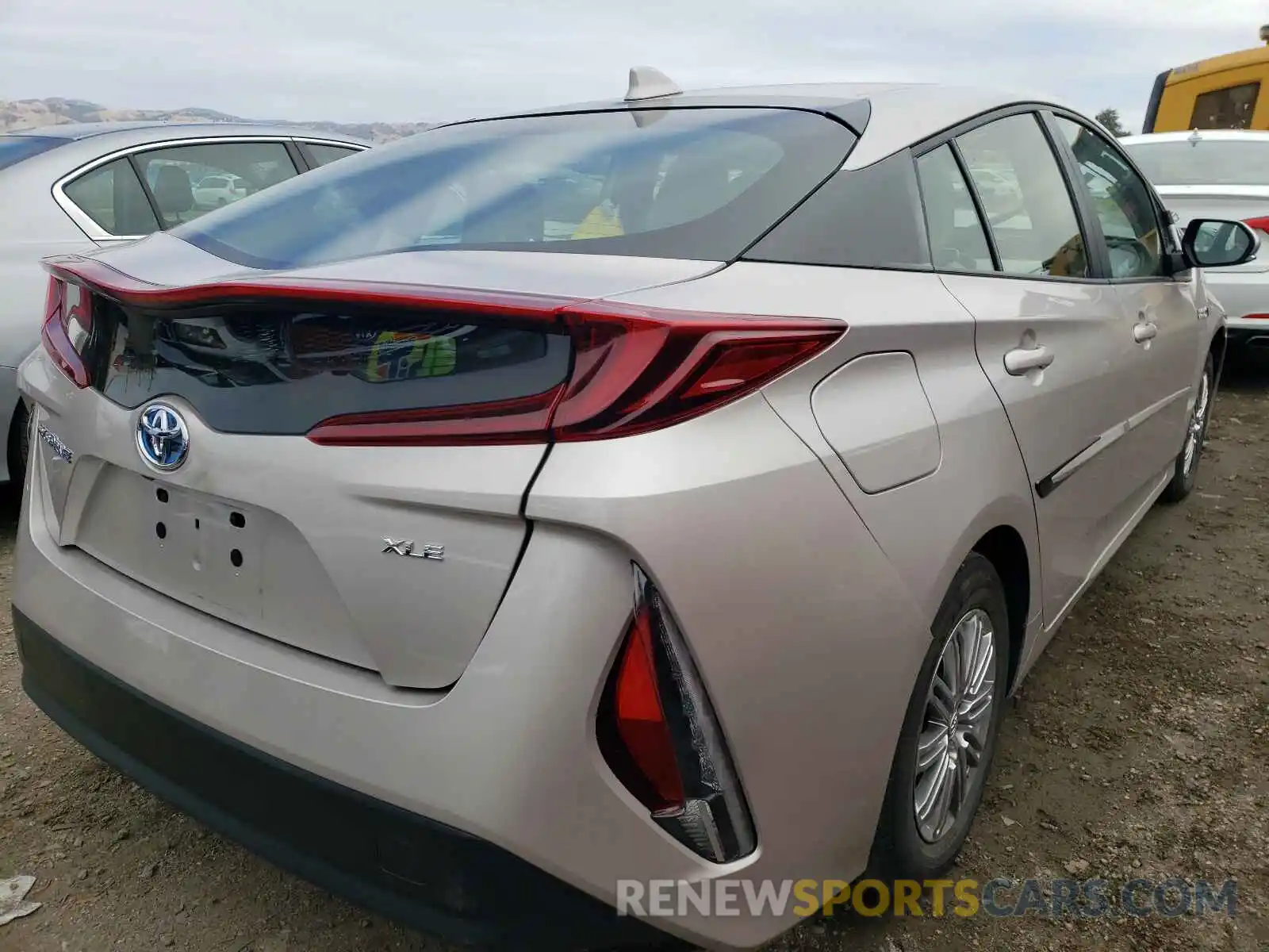 4 Photograph of a damaged car JTDKAMFP8M3178146 TOYOTA PRIUS 2021