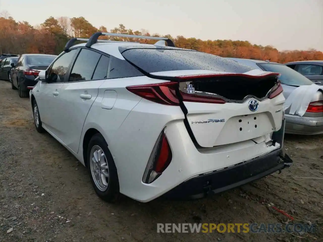 3 Photograph of a damaged car JTDKAMFP8M3182276 TOYOTA PRIUS 2021