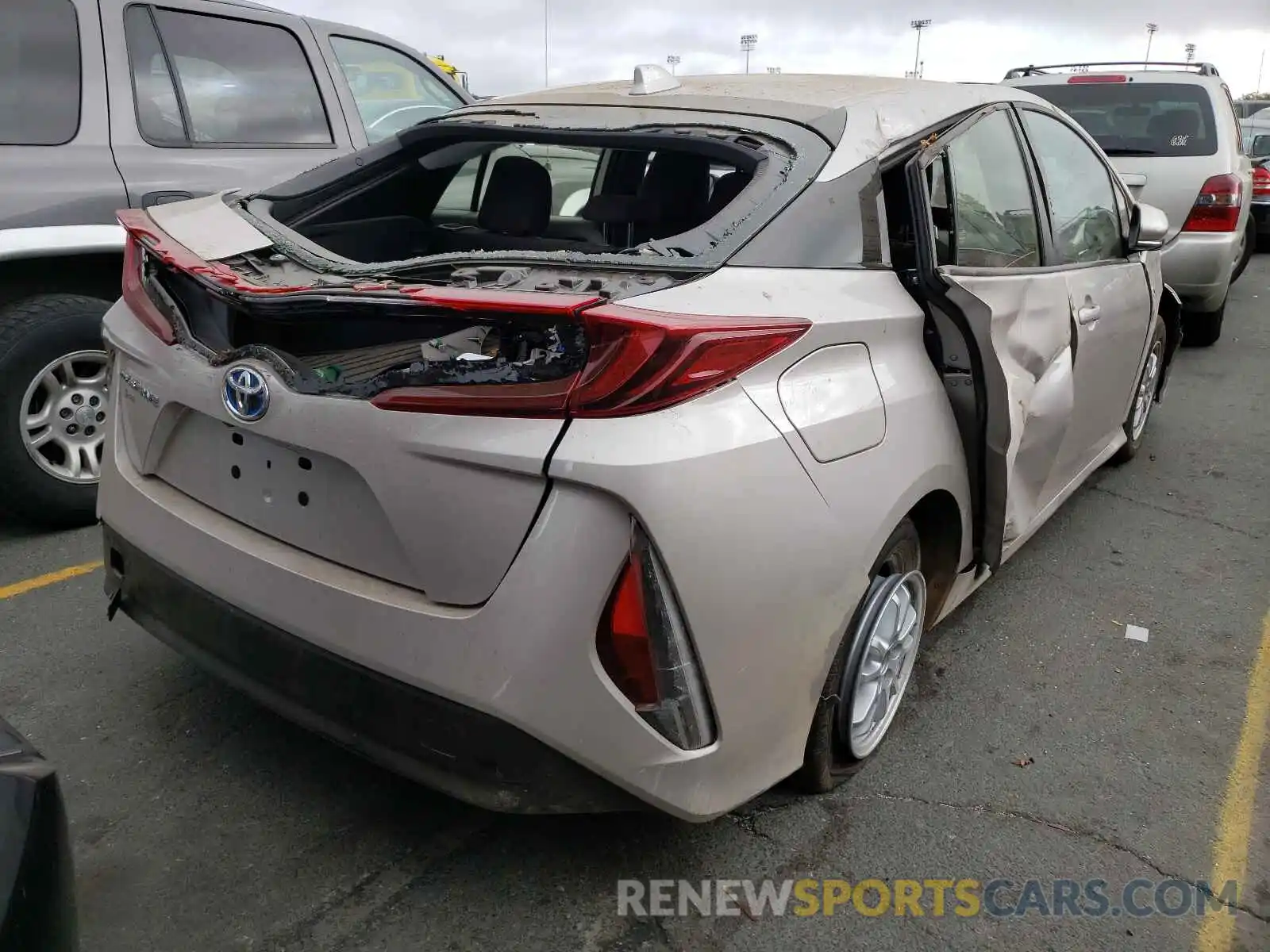 4 Photograph of a damaged car JTDKAMFP9M3193190 TOYOTA PRIUS 2021