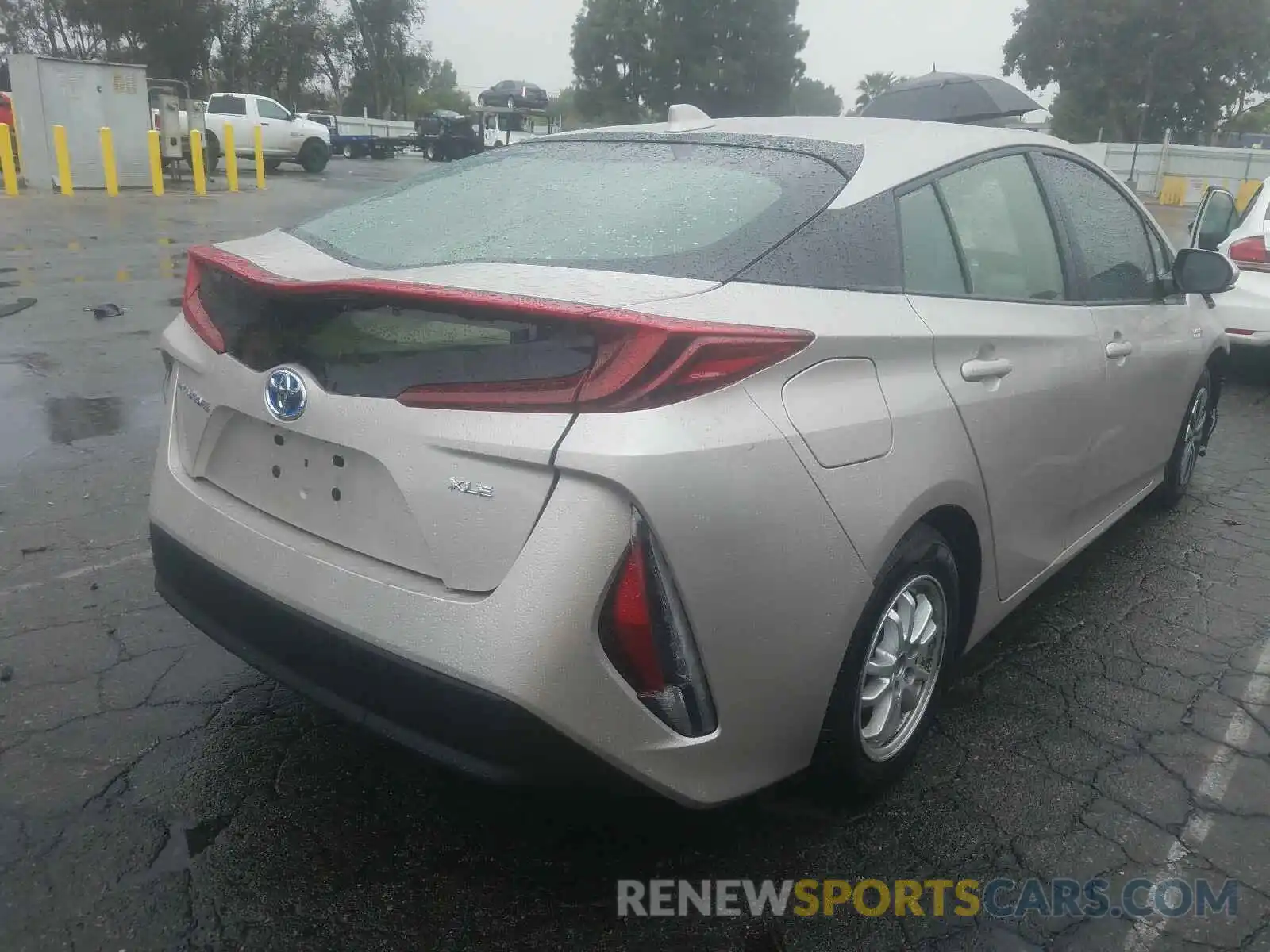 4 Photograph of a damaged car JTDKAMFPXM3165110 TOYOTA PRIUS 2021