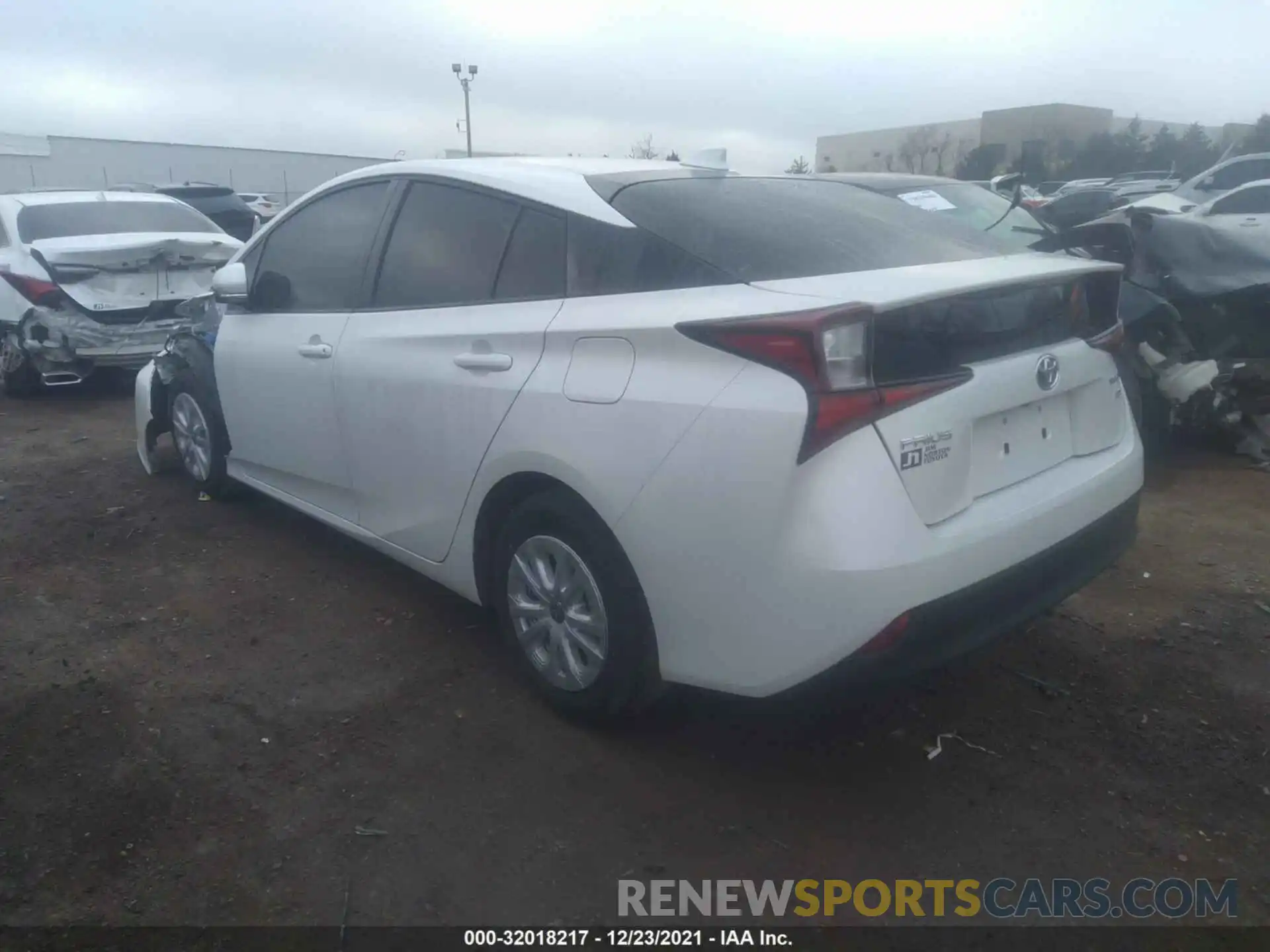 3 Photograph of a damaged car JTDKAMFU0M3132204 TOYOTA PRIUS 2021