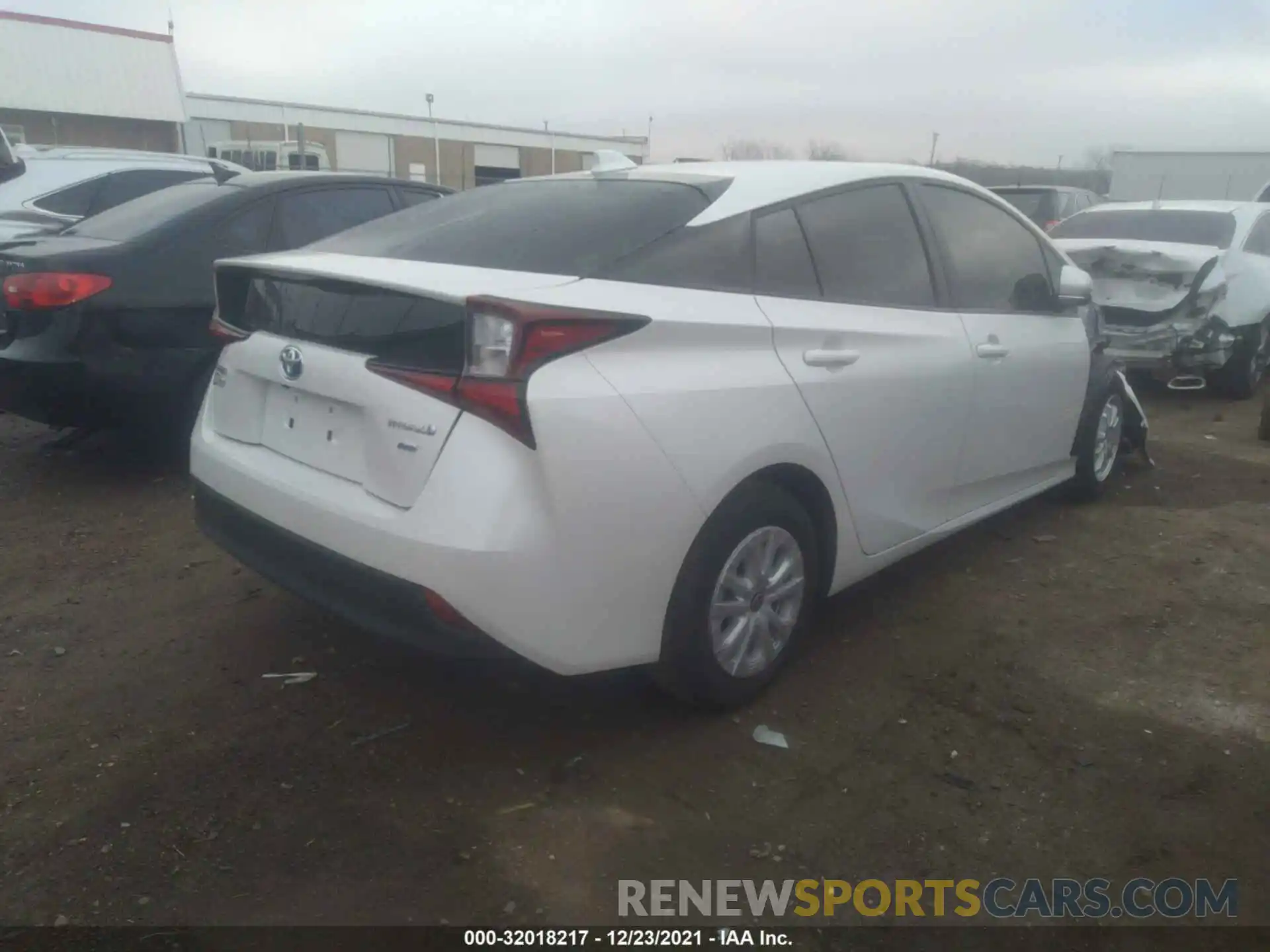 4 Фотография поврежденного автомобиля JTDKAMFU0M3132204 TOYOTA PRIUS 2021