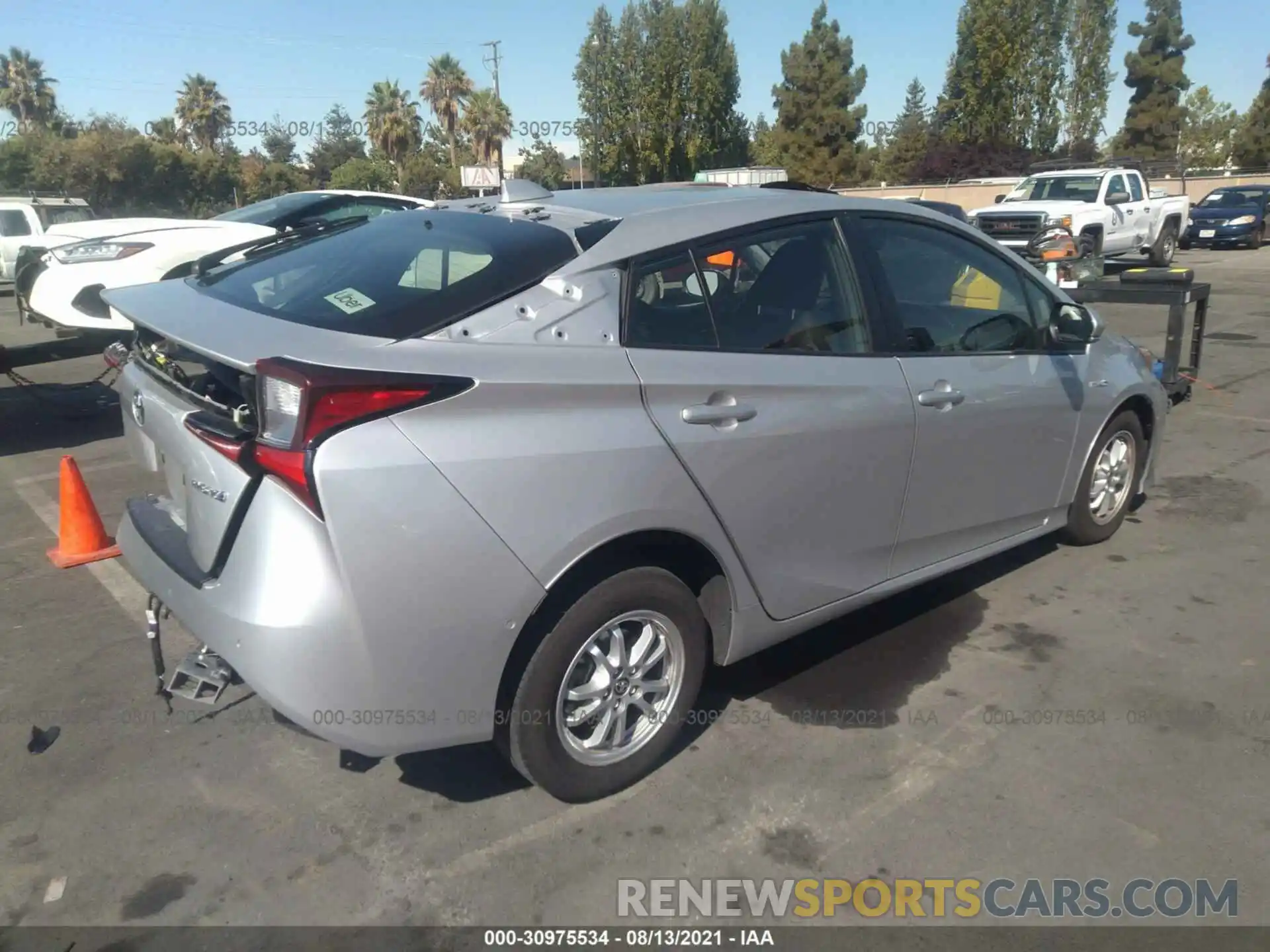 4 Photograph of a damaged car JTDKAMFU0M3132946 TOYOTA PRIUS 2021