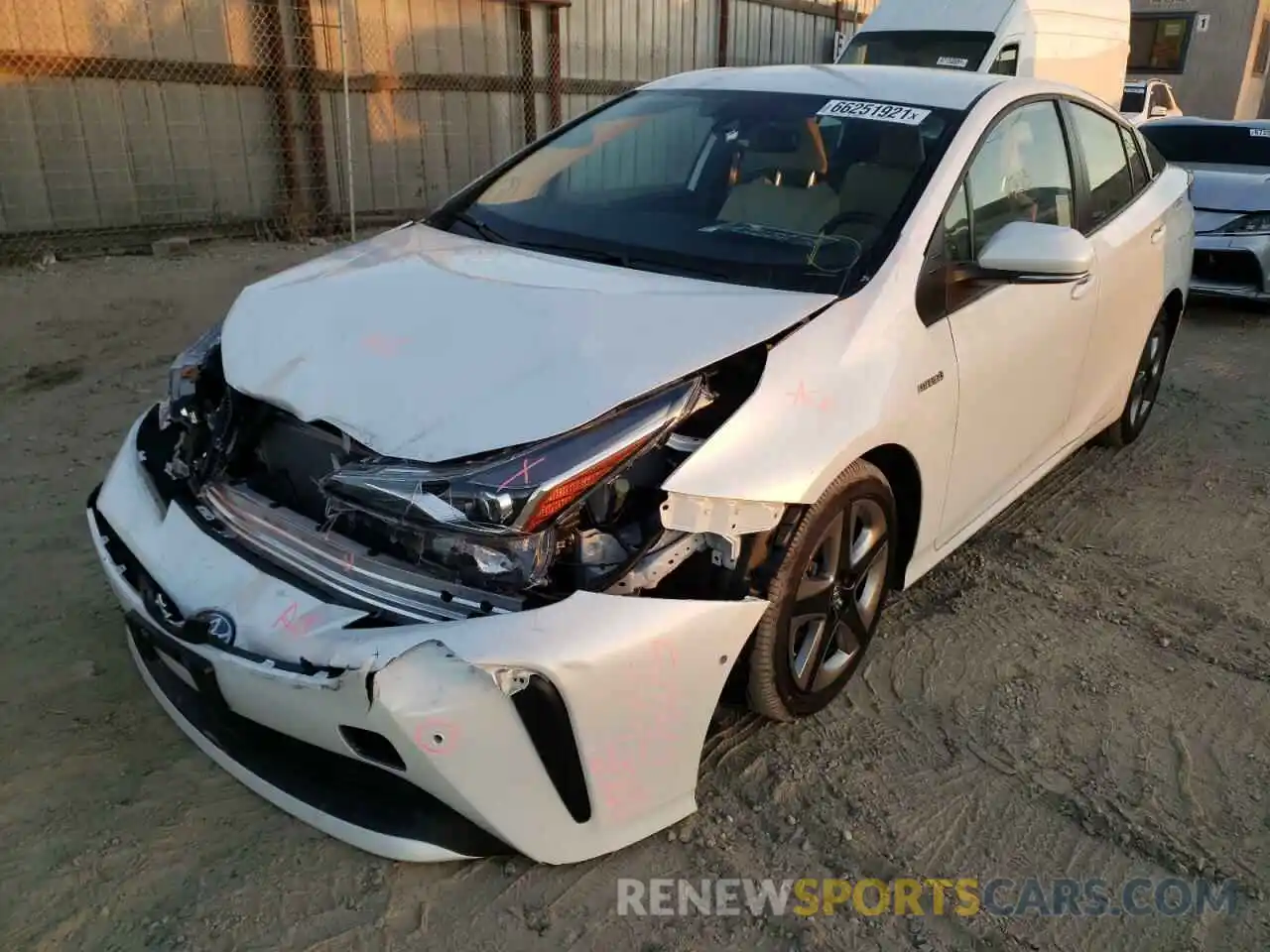 2 Фотография поврежденного автомобиля JTDKAMFU0M3133322 TOYOTA PRIUS 2021