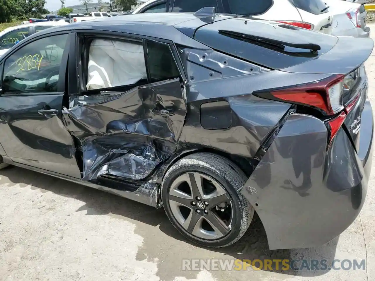 9 Photograph of a damaged car JTDKAMFU0M3137189 TOYOTA PRIUS 2021