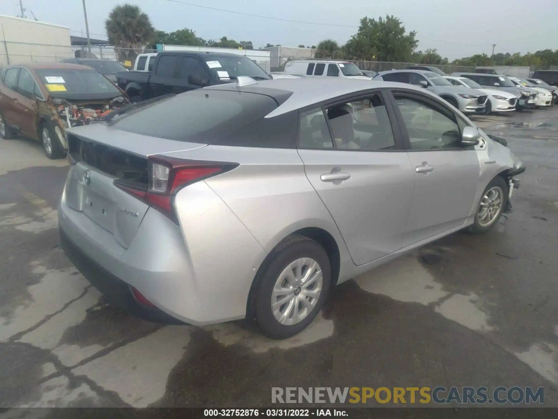 4 Photograph of a damaged car JTDKAMFU0M3141453 TOYOTA PRIUS 2021