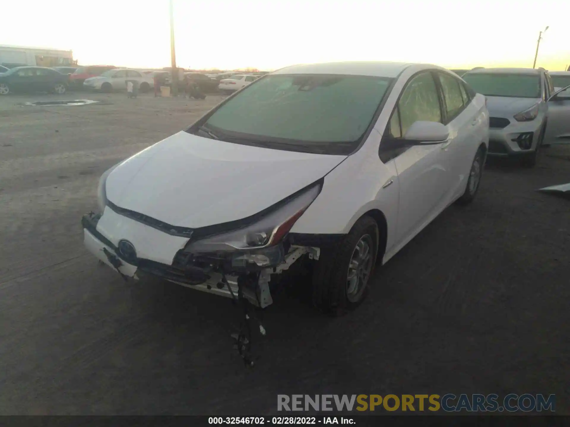 2 Фотография поврежденного автомобиля JTDKAMFU0M3144126 TOYOTA PRIUS 2021