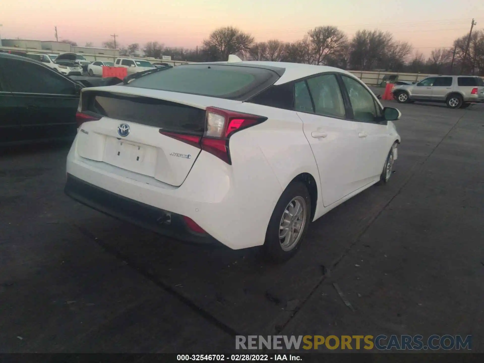 4 Photograph of a damaged car JTDKAMFU0M3144126 TOYOTA PRIUS 2021