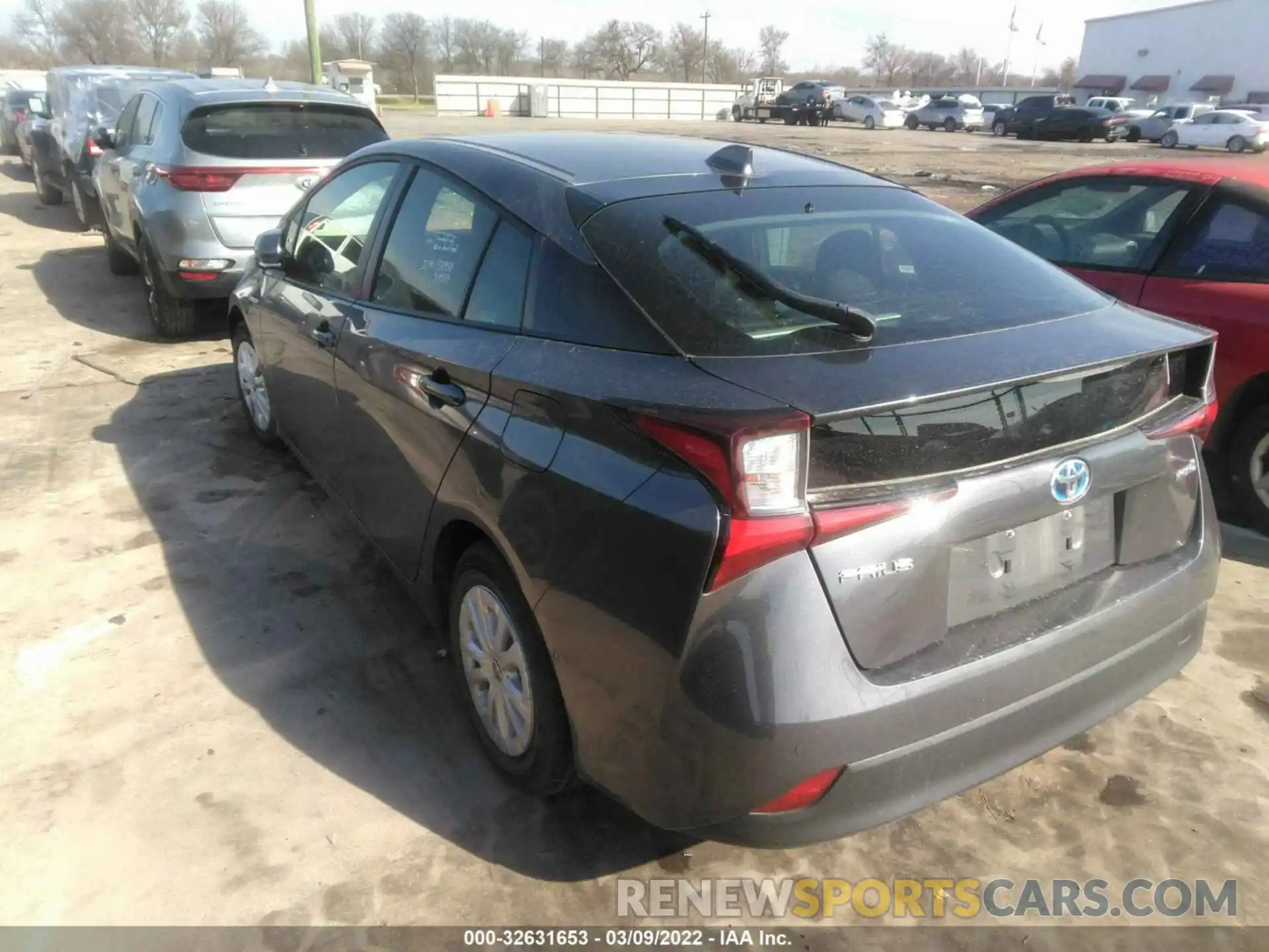 3 Фотография поврежденного автомобиля JTDKAMFU0M3148645 TOYOTA PRIUS 2021