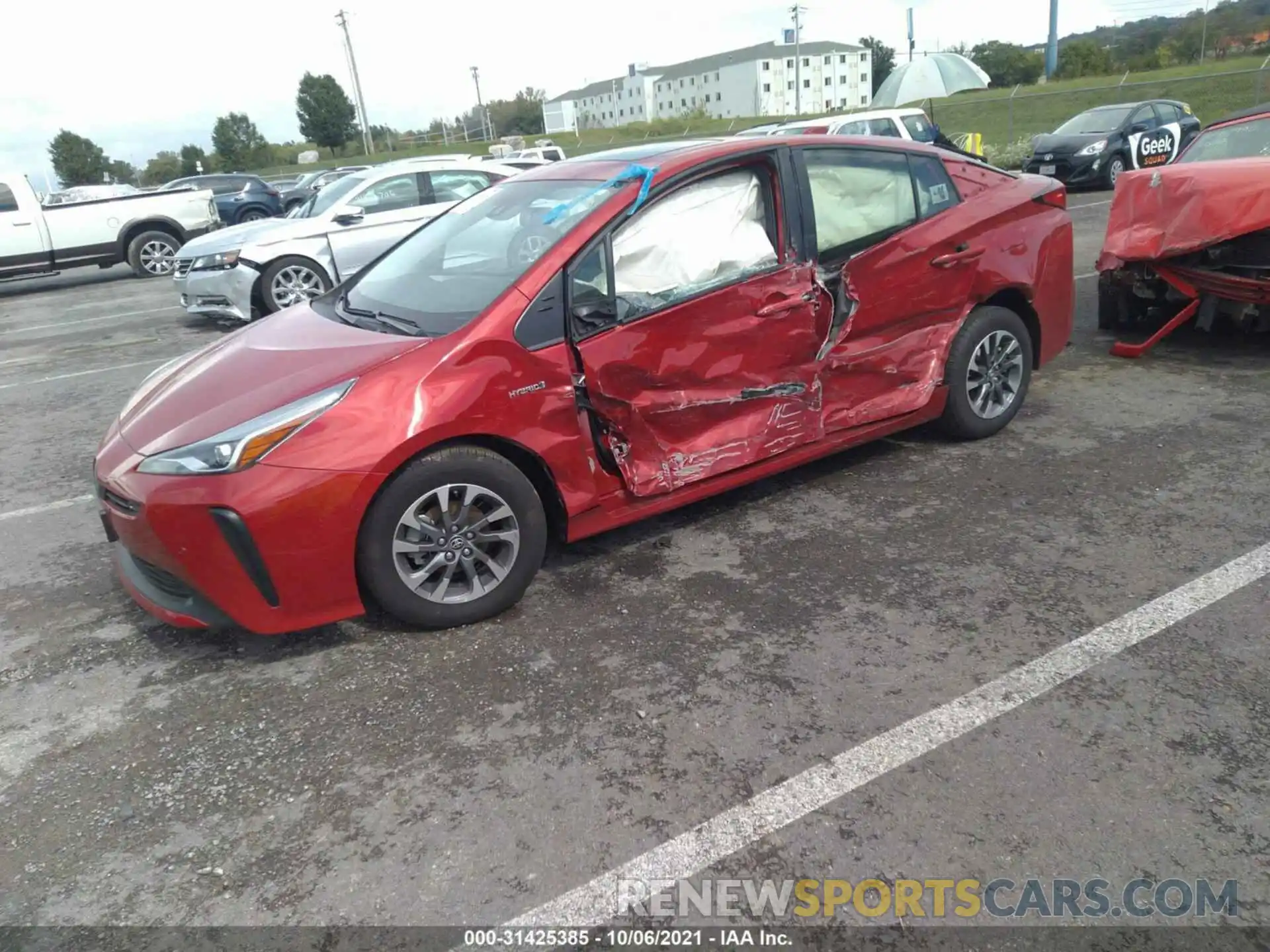 2 Photograph of a damaged car JTDKAMFU0M3150878 TOYOTA PRIUS 2021