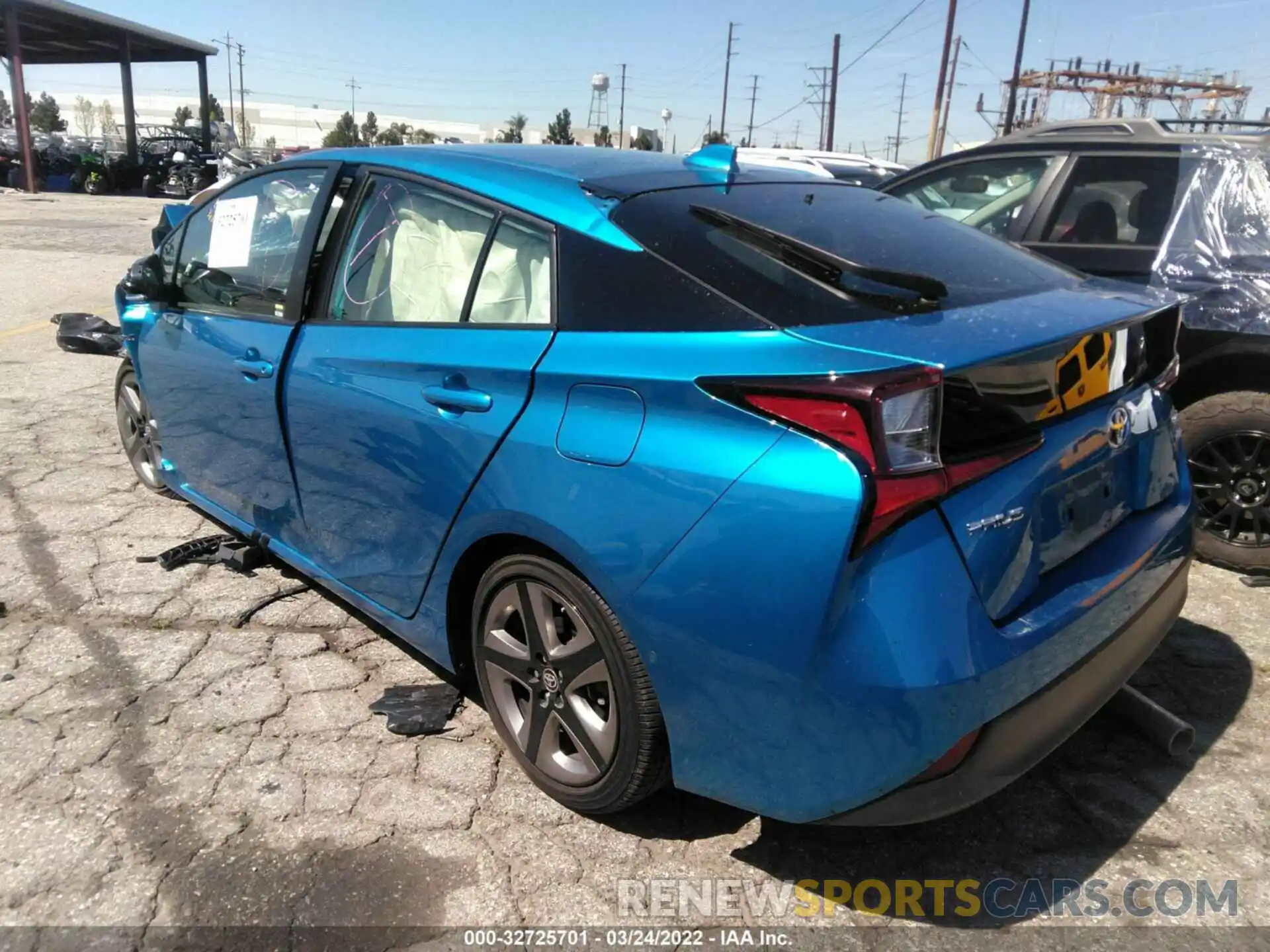 3 Фотография поврежденного автомобиля JTDKAMFU1M3129926 TOYOTA PRIUS 2021