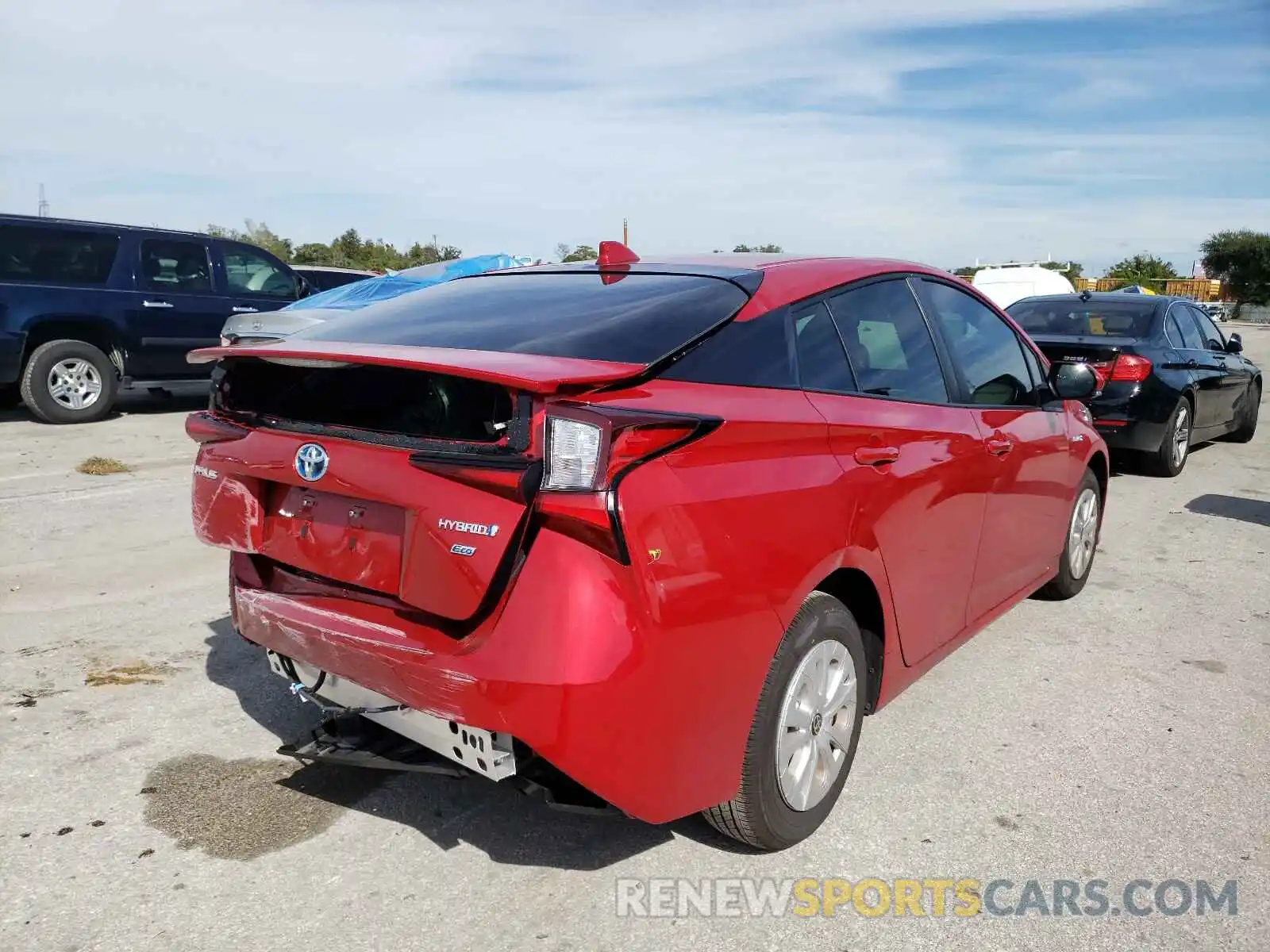 4 Photograph of a damaged car JTDKAMFU2M3147917 TOYOTA PRIUS 2021