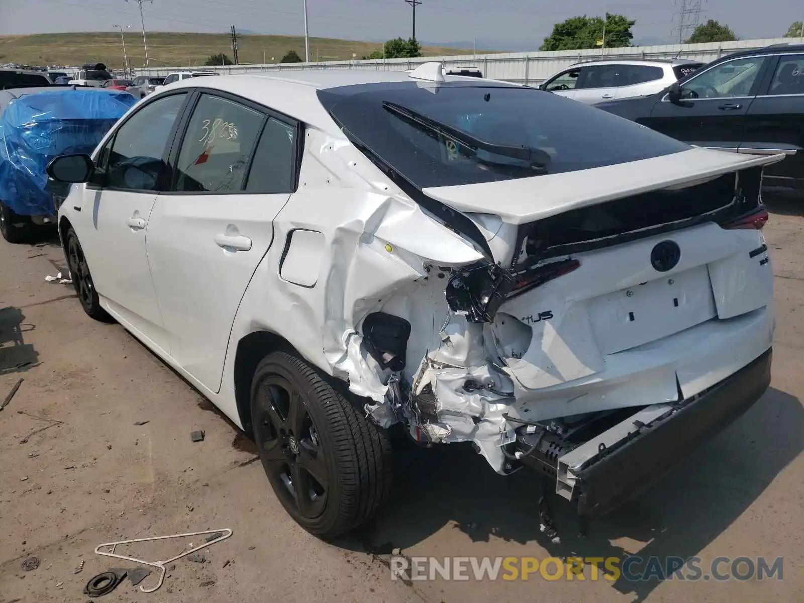 3 Photograph of a damaged car JTDKAMFU6M3127198 TOYOTA PRIUS 2021