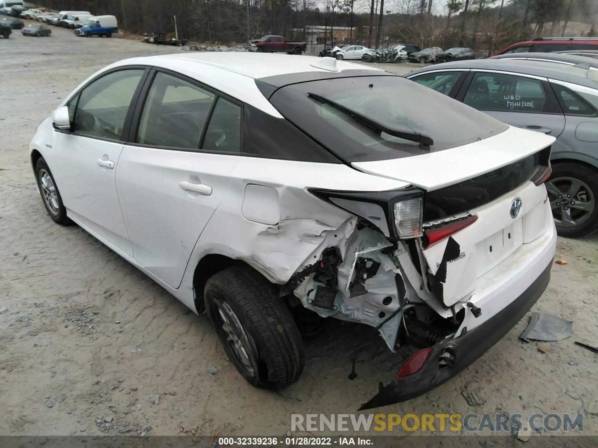 3 Фотография поврежденного автомобиля JTDKAMFU9M3152676 TOYOTA PRIUS 2021