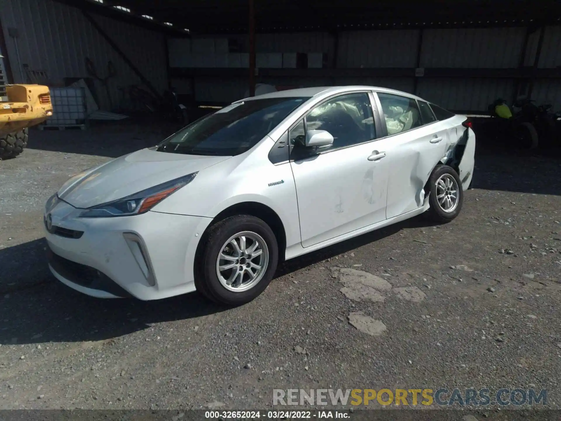 2 Photograph of a damaged car JTDL9MFU0M3031192 TOYOTA PRIUS 2021