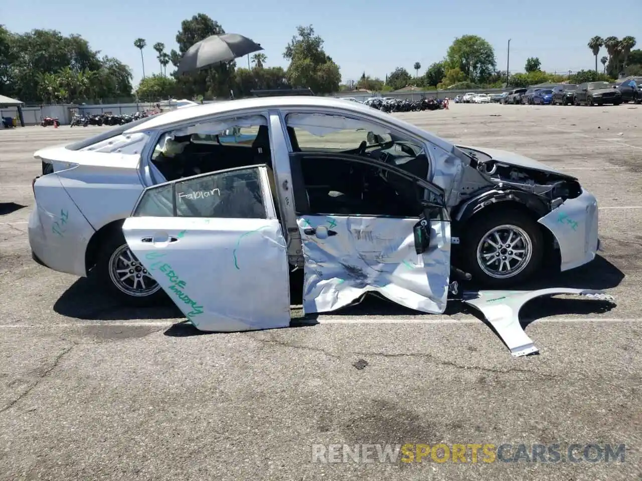 9 Photograph of a damaged car JTDL9MFU1M3028706 TOYOTA PRIUS 2021