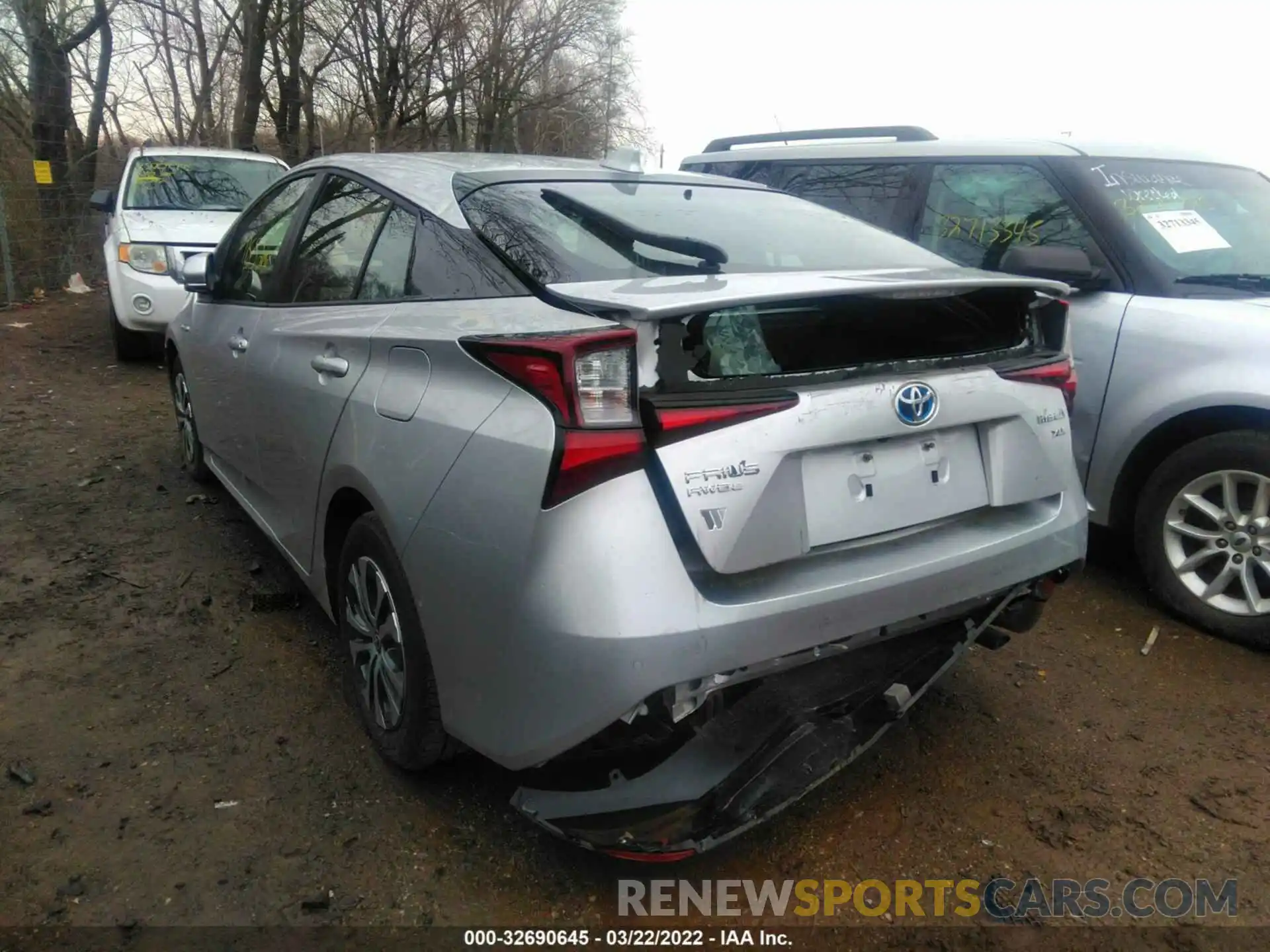 3 Photograph of a damaged car JTDL9MFU1M3028821 TOYOTA PRIUS 2021