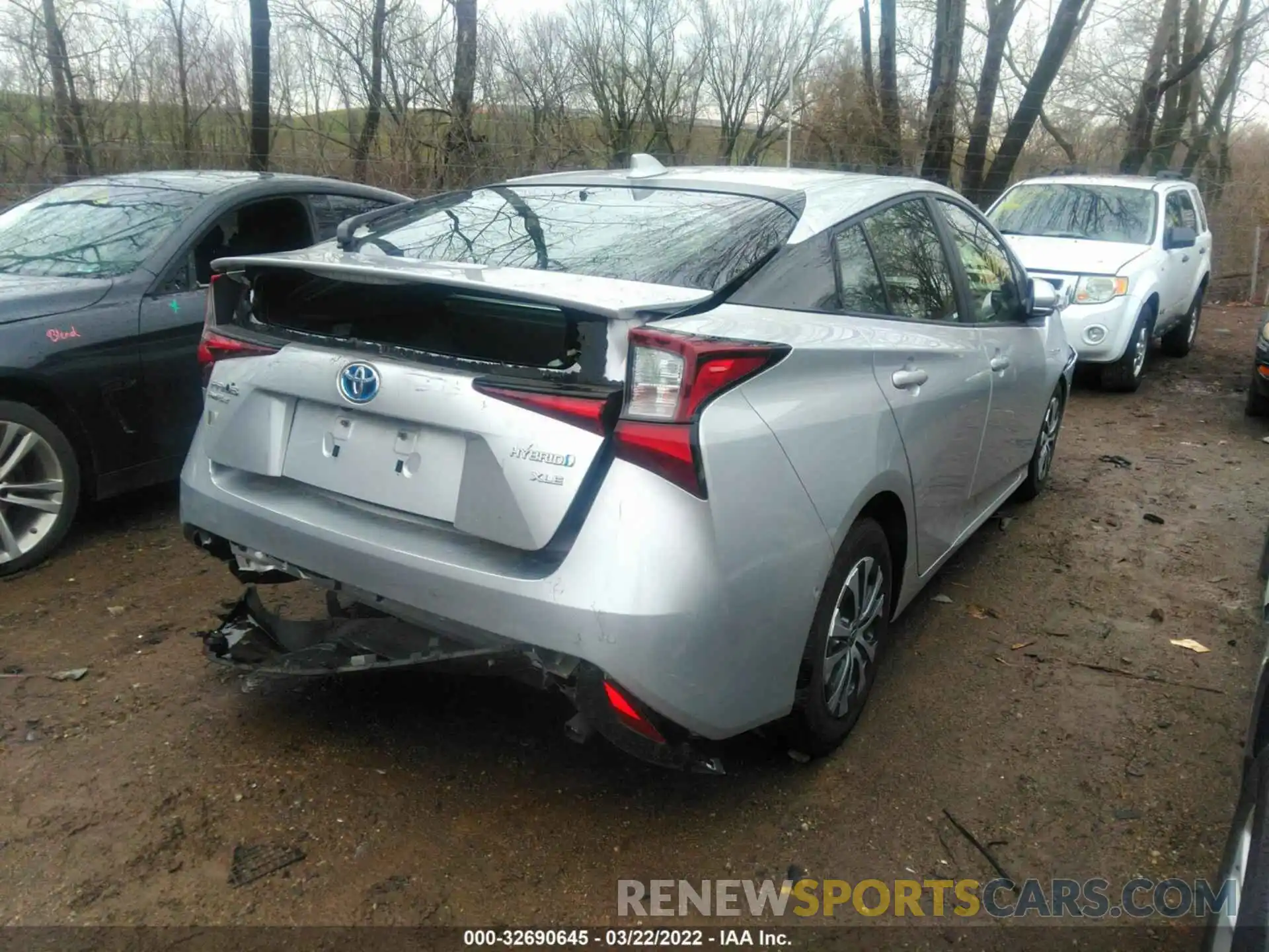 4 Photograph of a damaged car JTDL9MFU1M3028821 TOYOTA PRIUS 2021