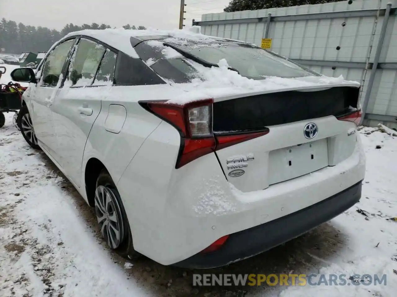 3 Photograph of a damaged car JTDL9MFU1M3029306 TOYOTA PRIUS 2021