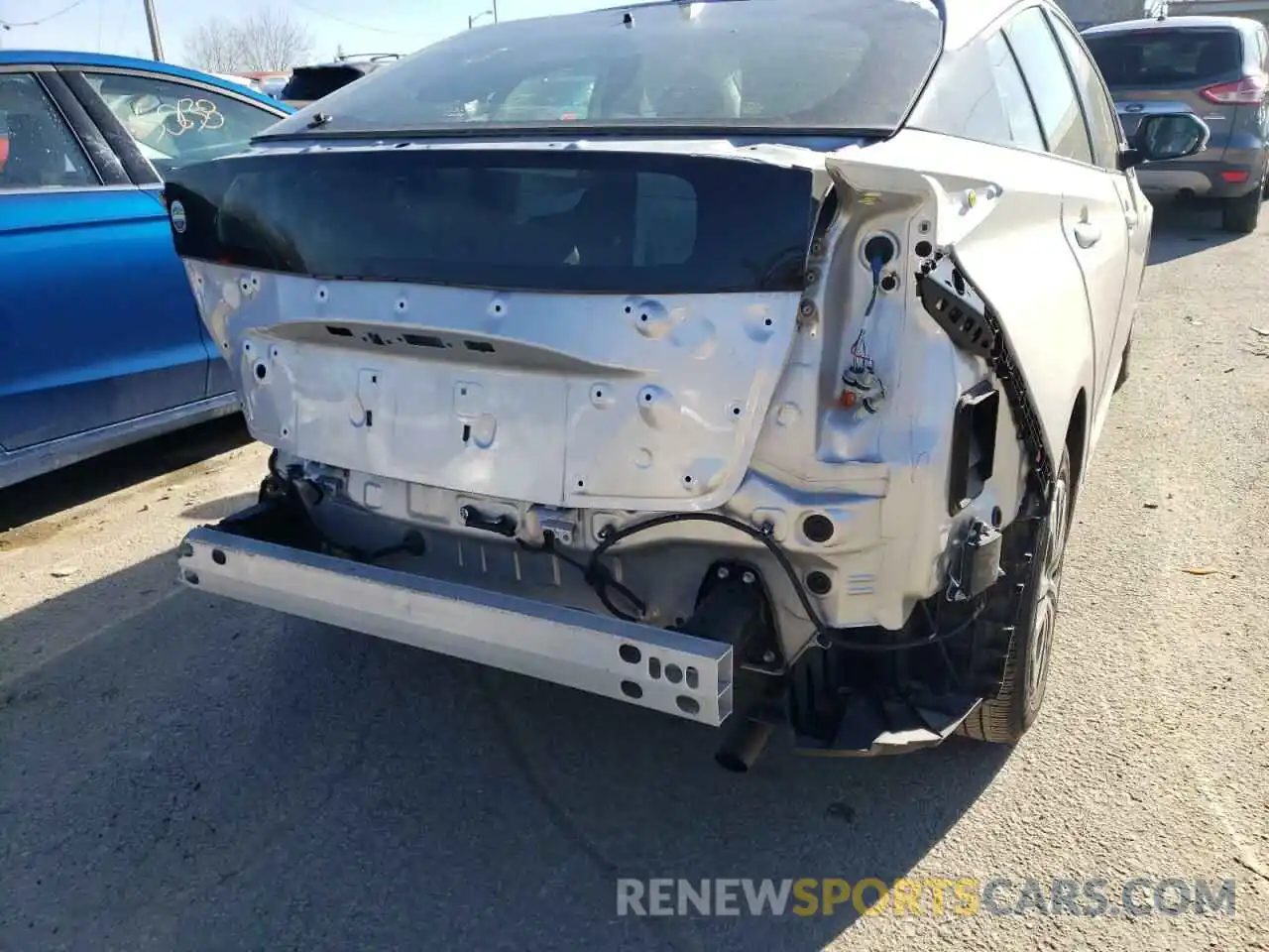 9 Photograph of a damaged car JTDL9MFU3M3024074 TOYOTA PRIUS 2021