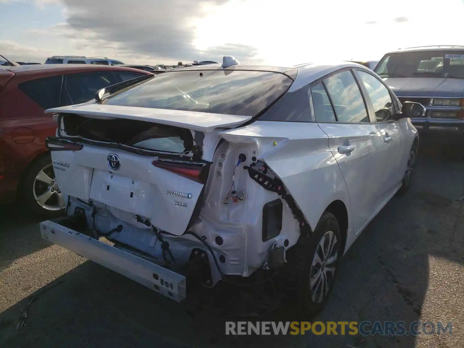 4 Photograph of a damaged car JTDL9MFU3M3025905 TOYOTA PRIUS 2021