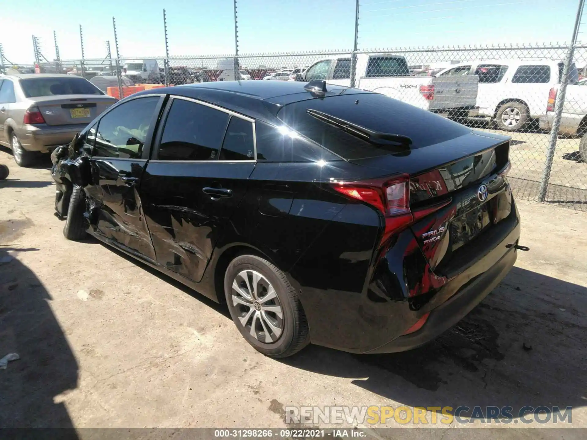 3 Фотография поврежденного автомобиля JTDL9MFU3M3028609 TOYOTA PRIUS 2021