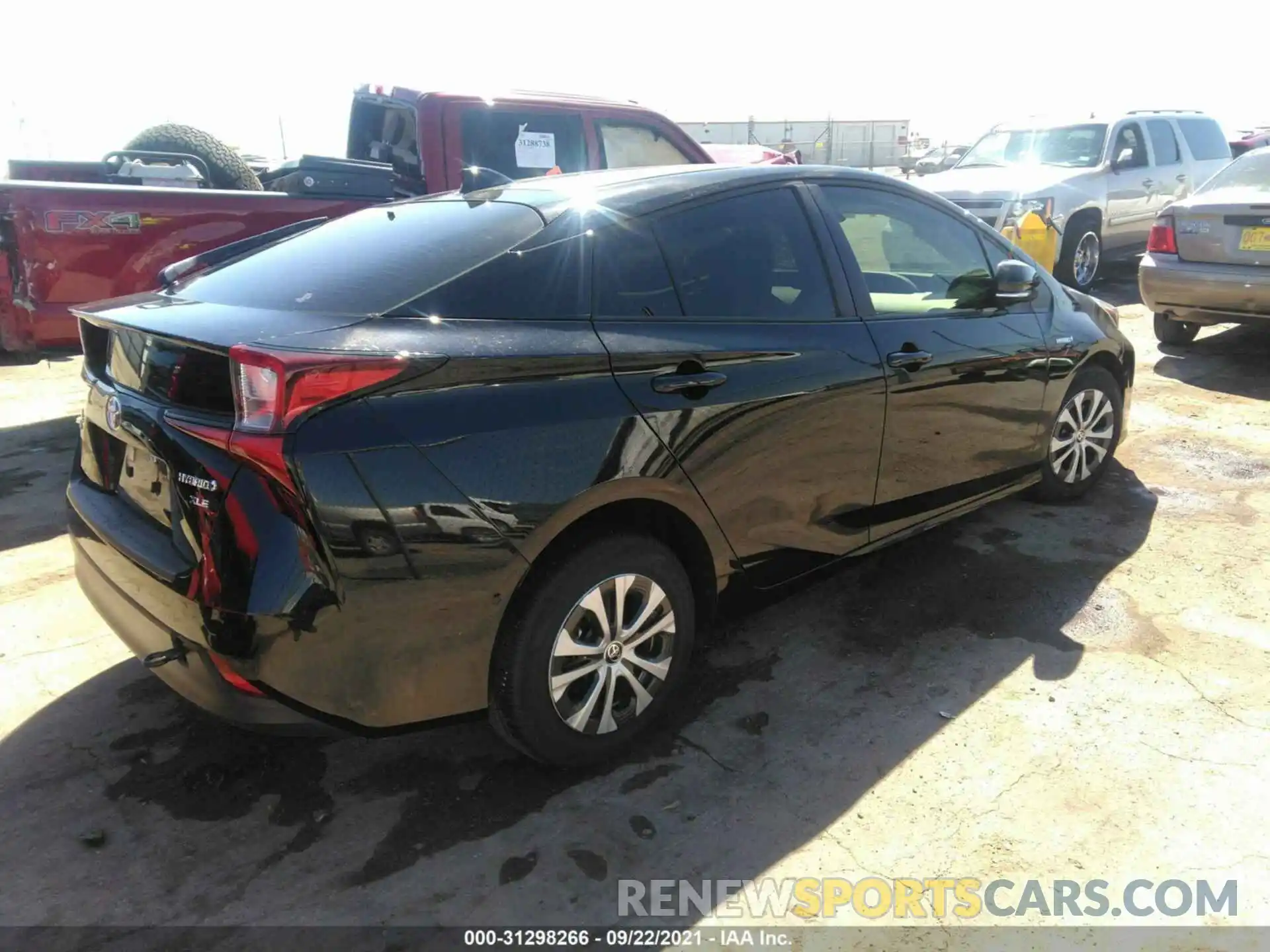 4 Photograph of a damaged car JTDL9MFU3M3028609 TOYOTA PRIUS 2021