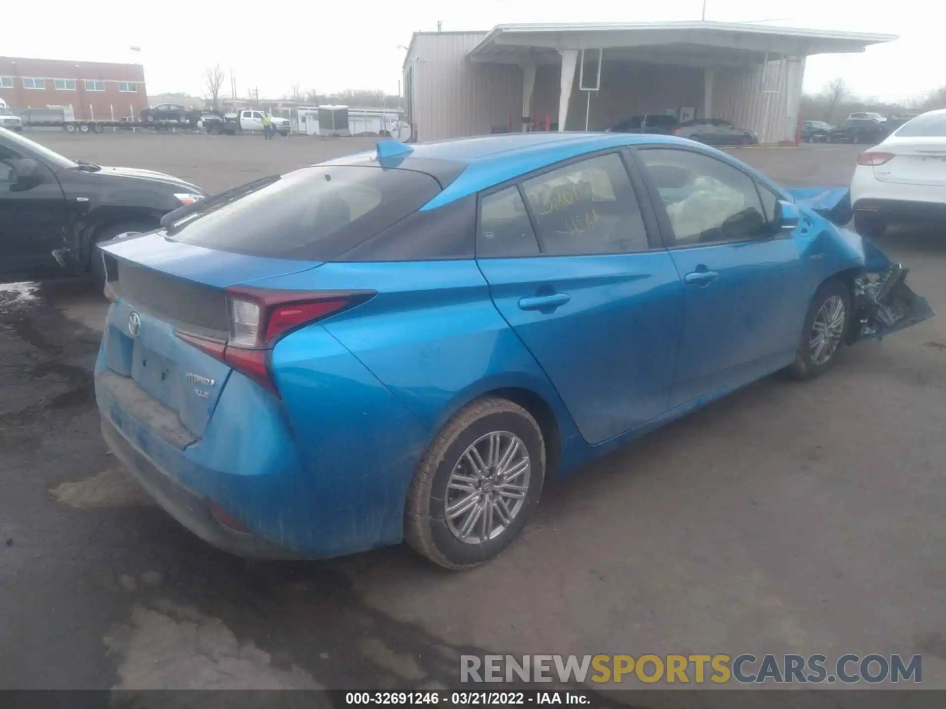 4 Photograph of a damaged car JTDL9MFU3M3029159 TOYOTA PRIUS 2021