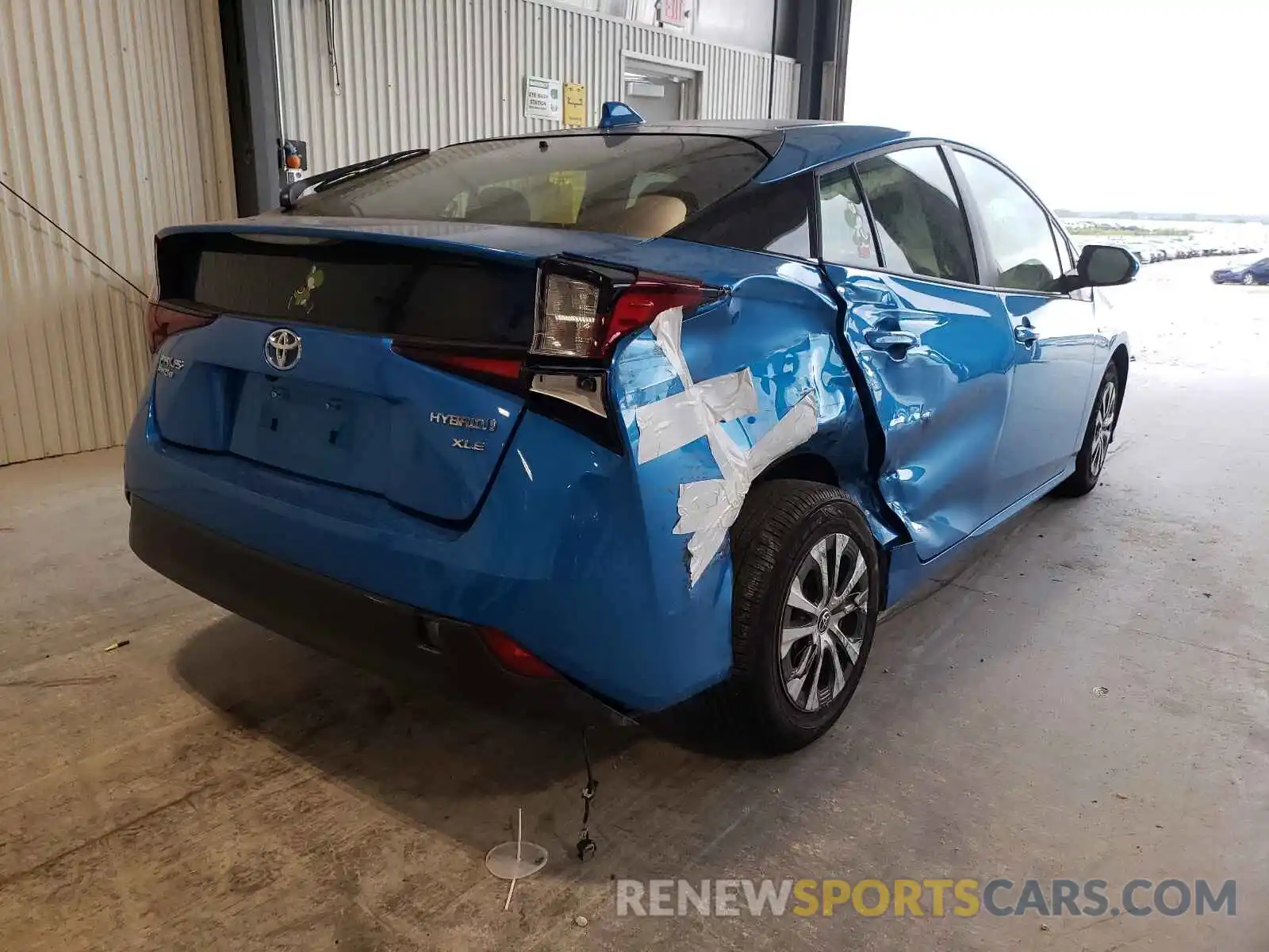 4 Photograph of a damaged car JTDL9MFU4M3023225 TOYOTA PRIUS 2021