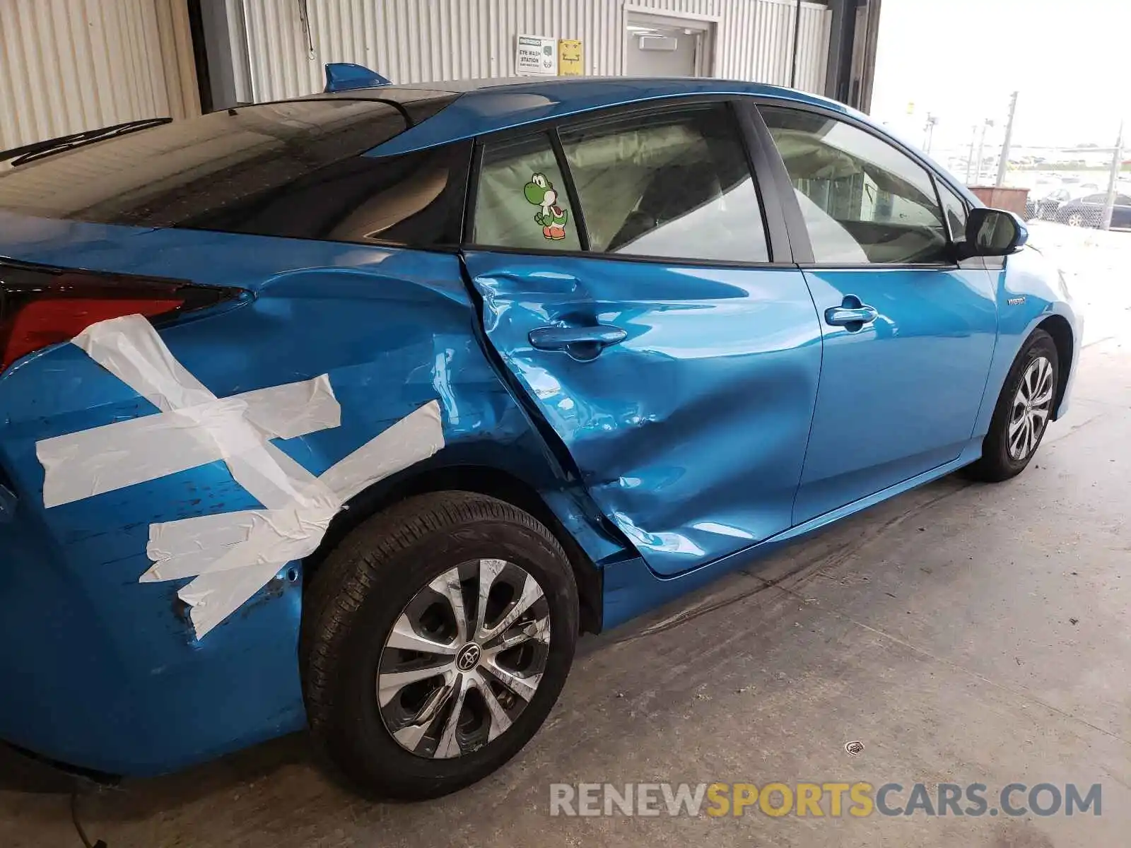 9 Photograph of a damaged car JTDL9MFU4M3023225 TOYOTA PRIUS 2021