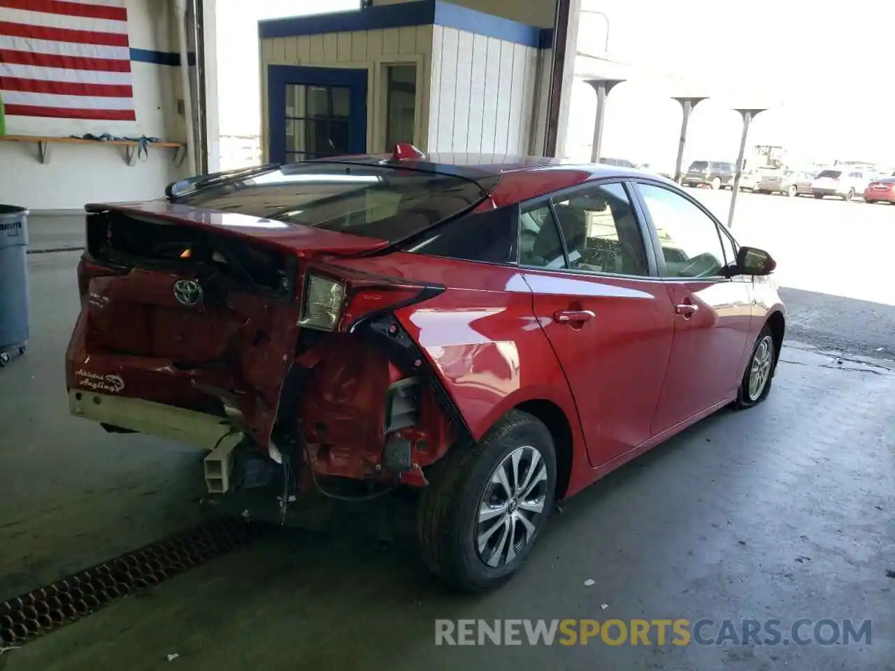 4 Photograph of a damaged car JTDL9MFU4M3029347 TOYOTA PRIUS 2021