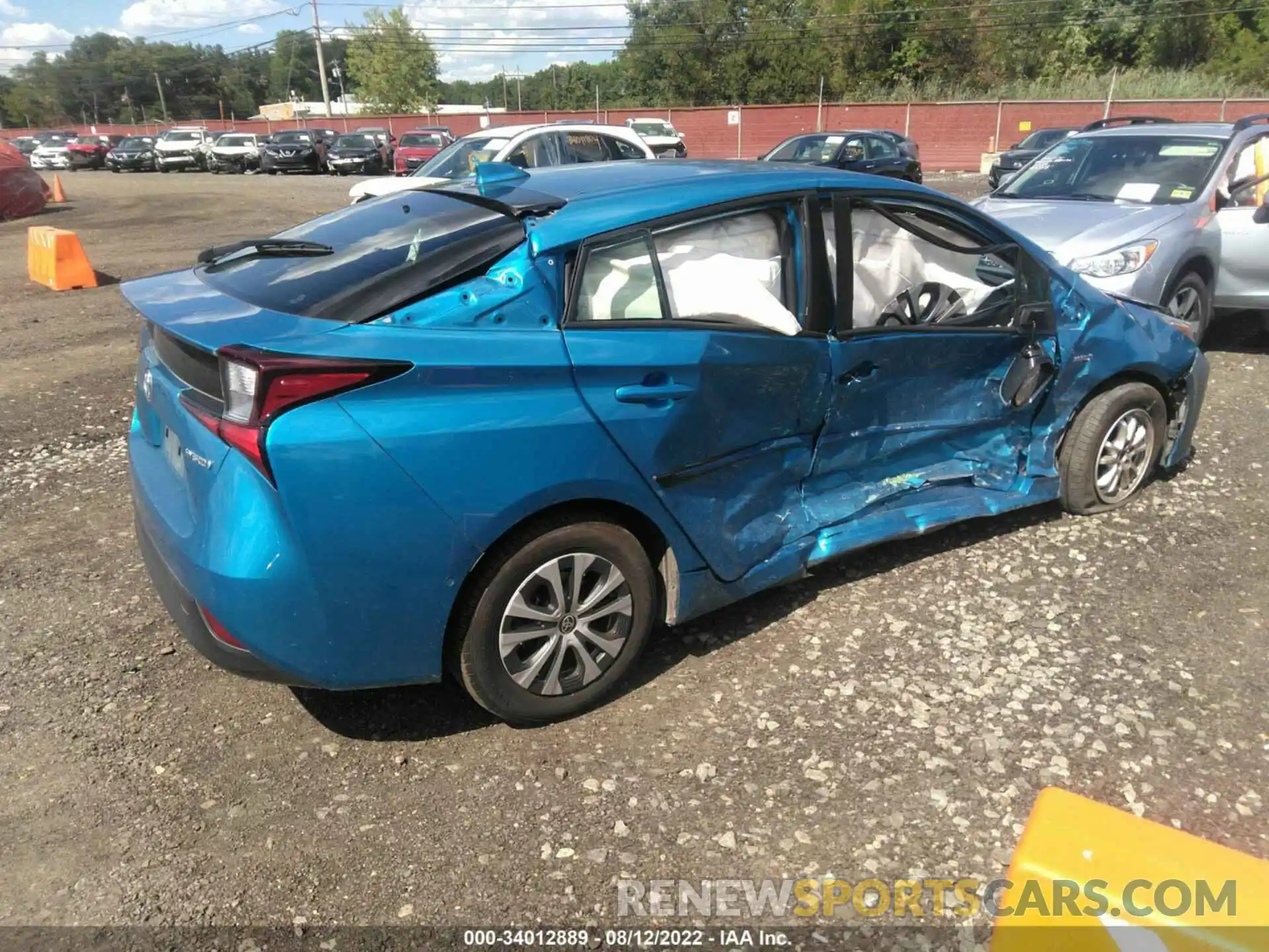 4 Photograph of a damaged car JTDL9MFU4M3030076 TOYOTA PRIUS 2021