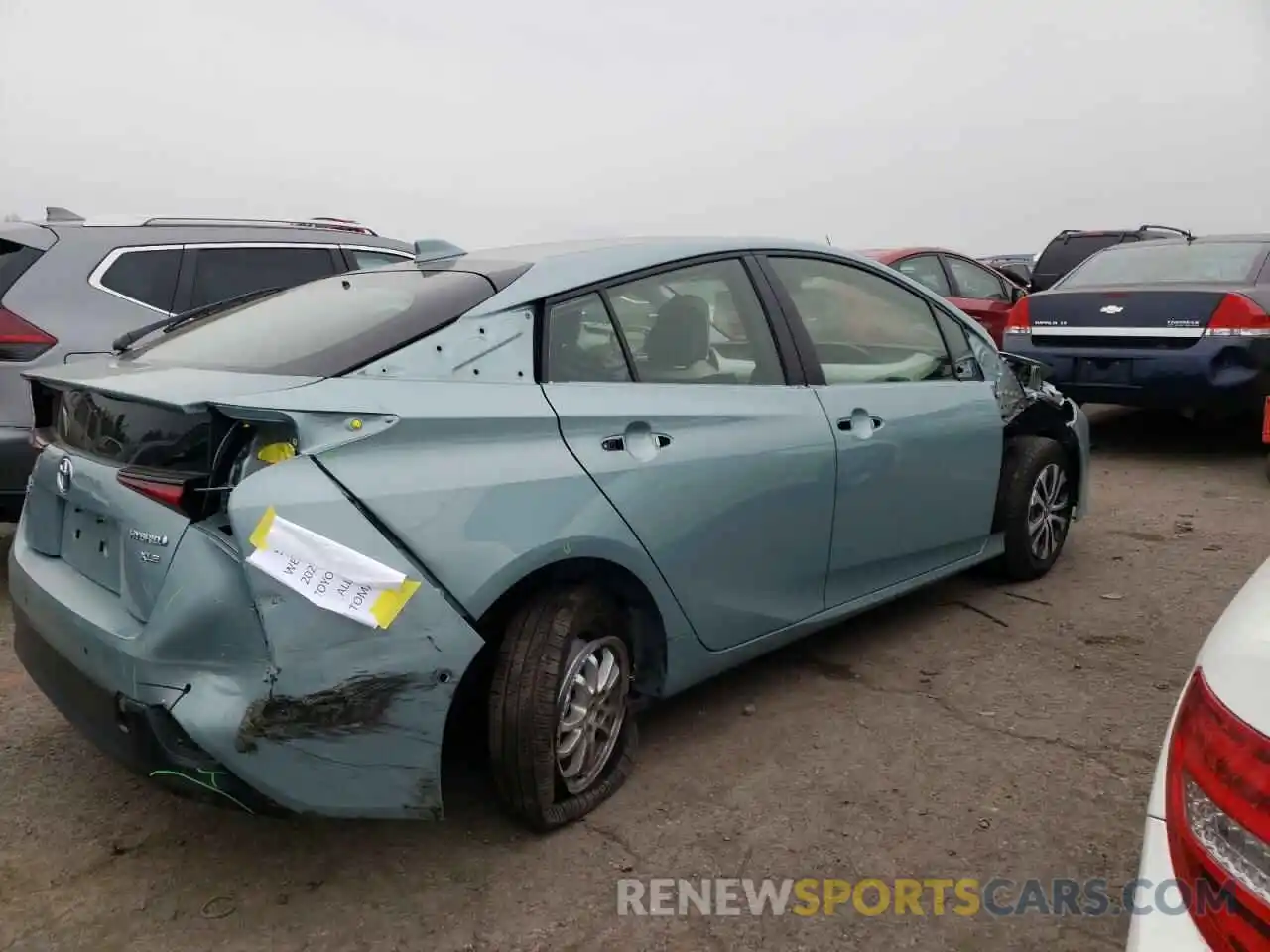 4 Photograph of a damaged car JTDL9MFU5M3023797 TOYOTA PRIUS 2021