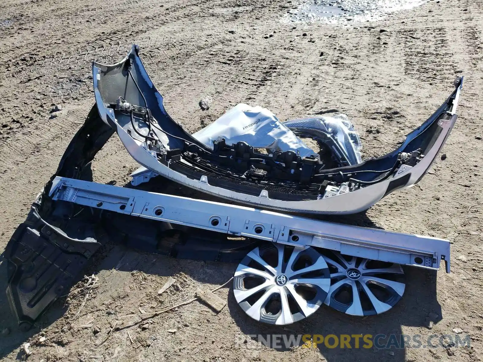 9 Photograph of a damaged car JTDL9MFU5M3024920 TOYOTA PRIUS 2021