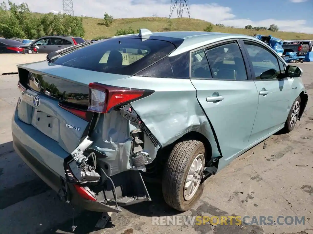 4 Photograph of a damaged car JTDL9MFU5M3030118 TOYOTA PRIUS 2021